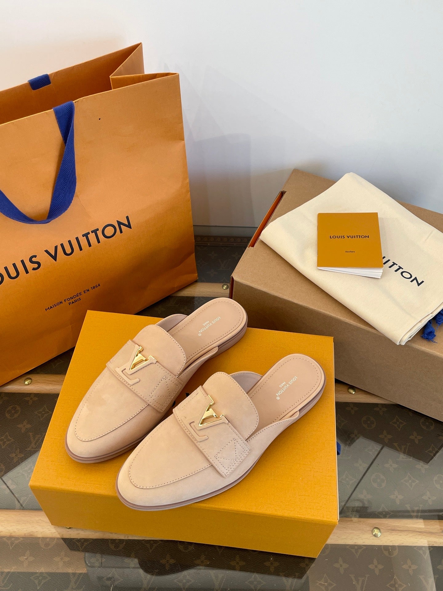 LOU MULES