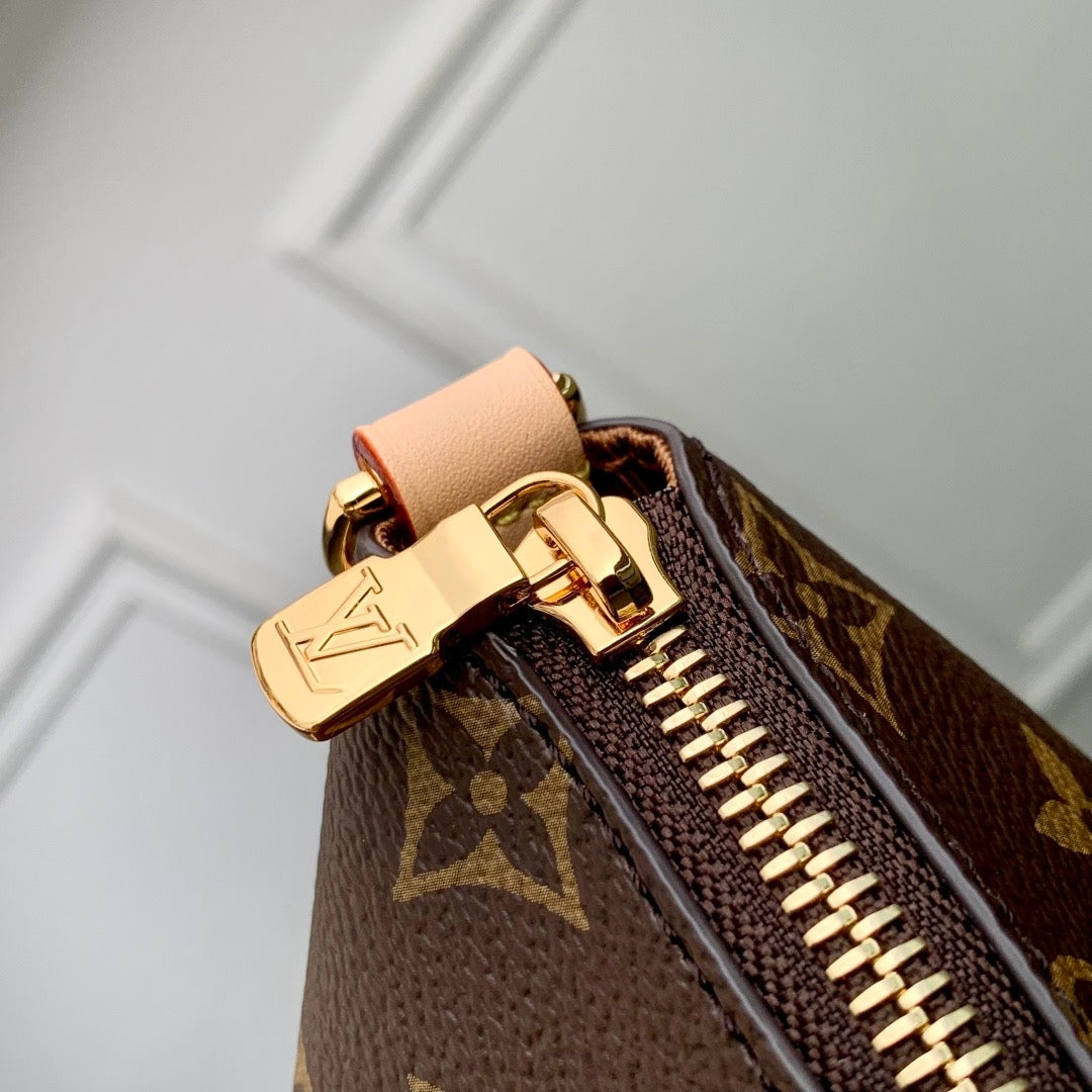 LOU MULTIPASS BAG