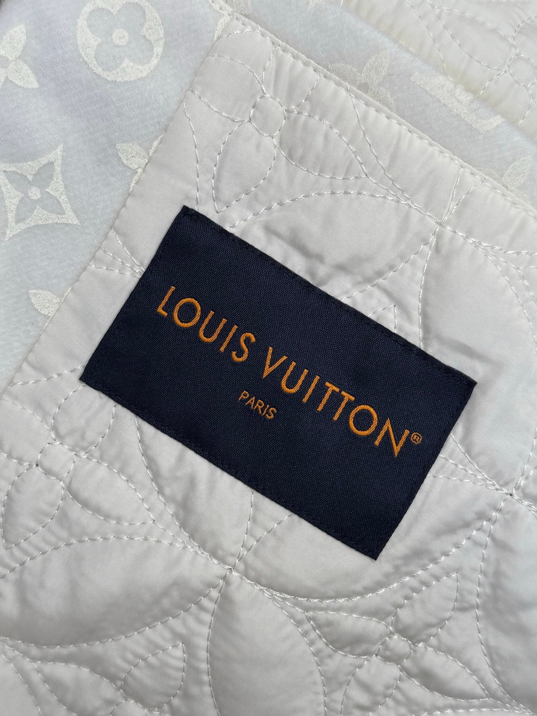 LOU JACKET