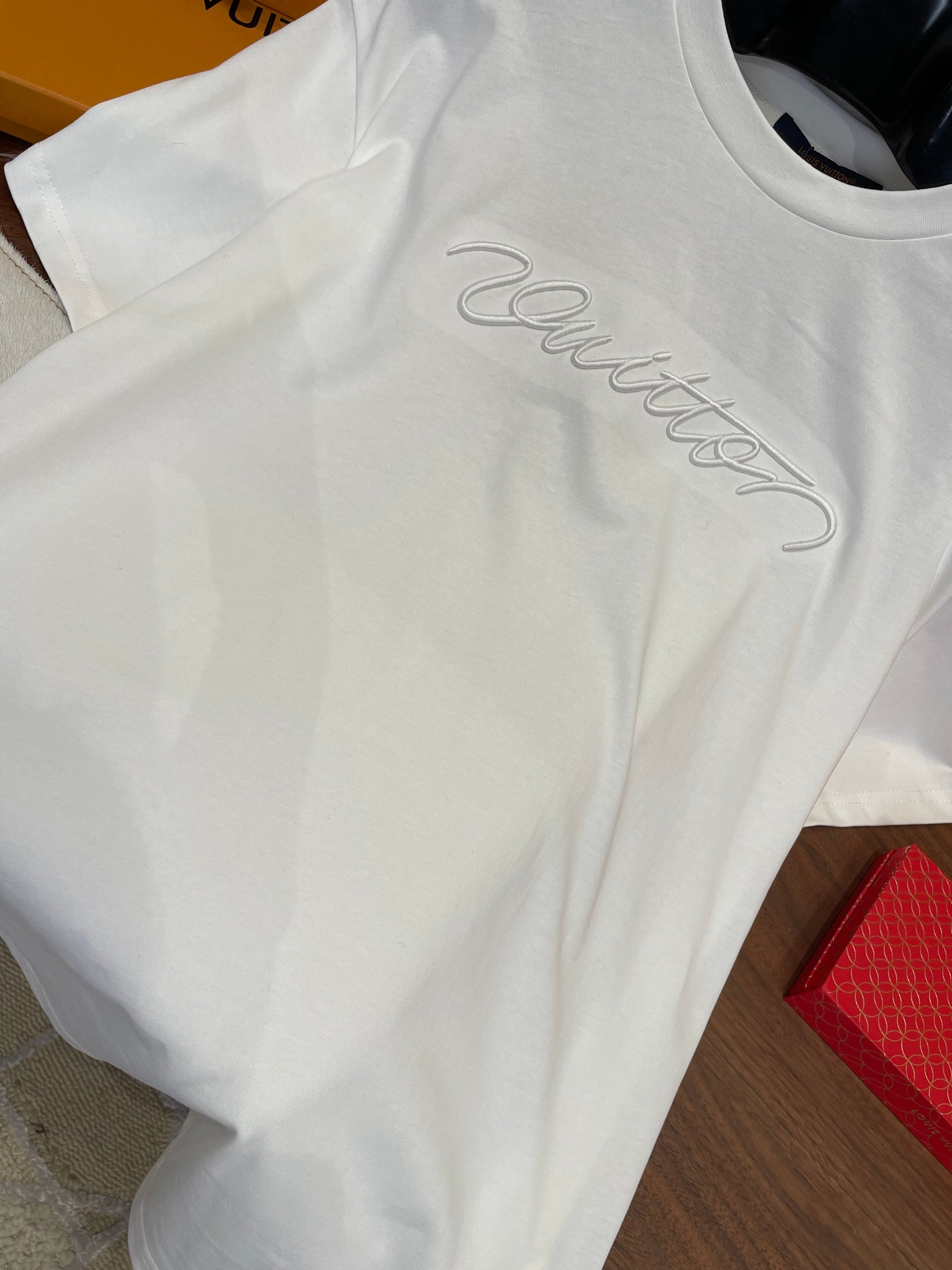 LOU T-SHIRT