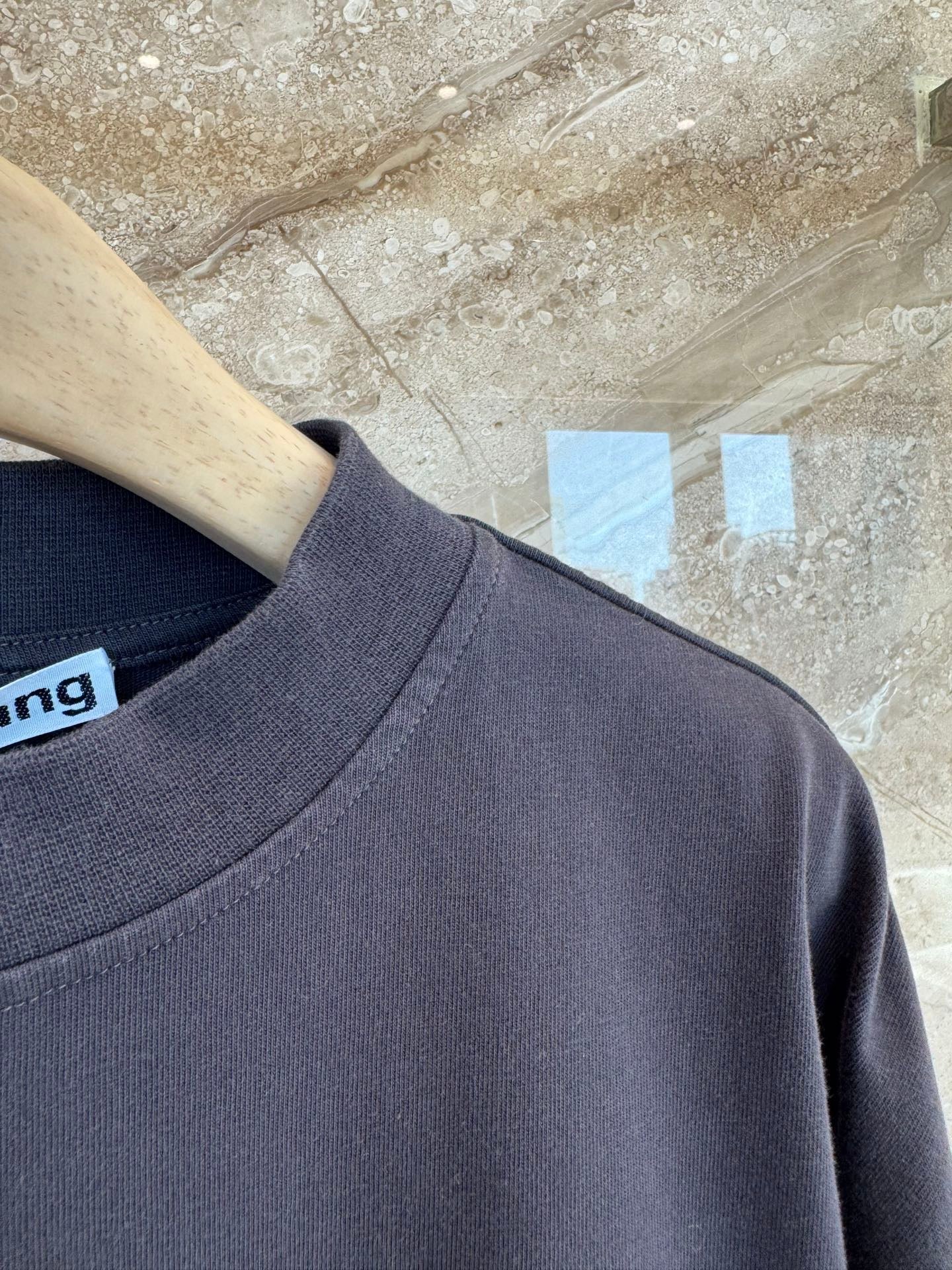 ALEXANDER W T-SHIRT