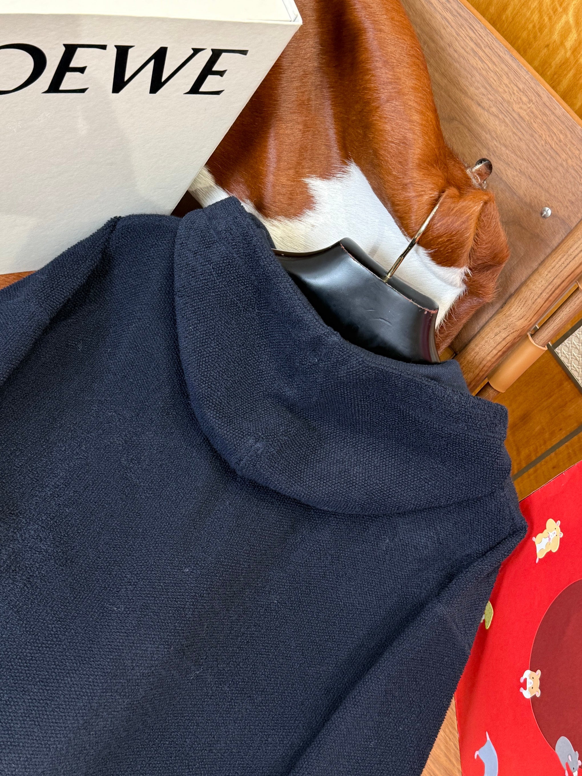 LOEW ZIP HOODIE