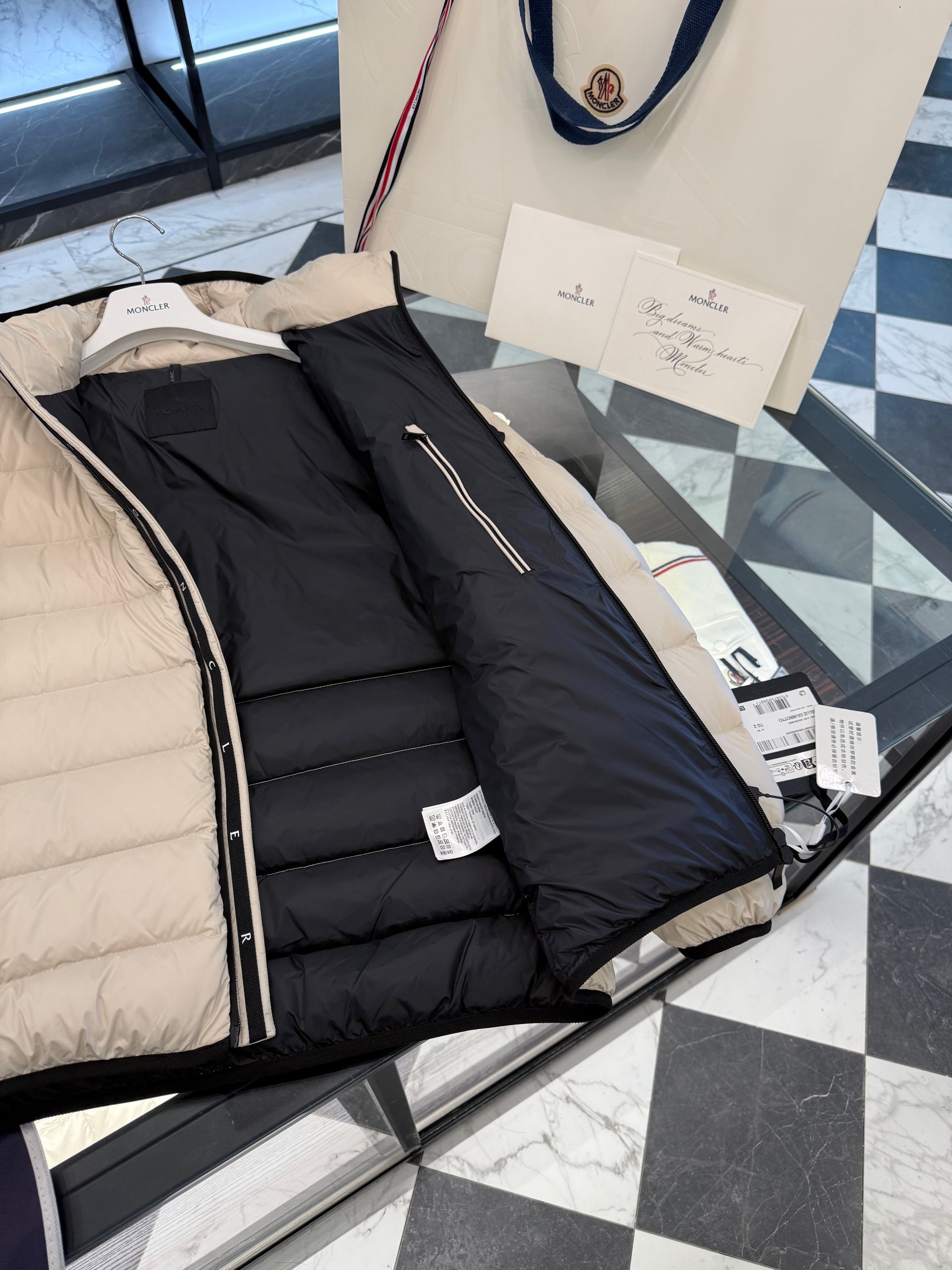 MONC JELUZ JACKET