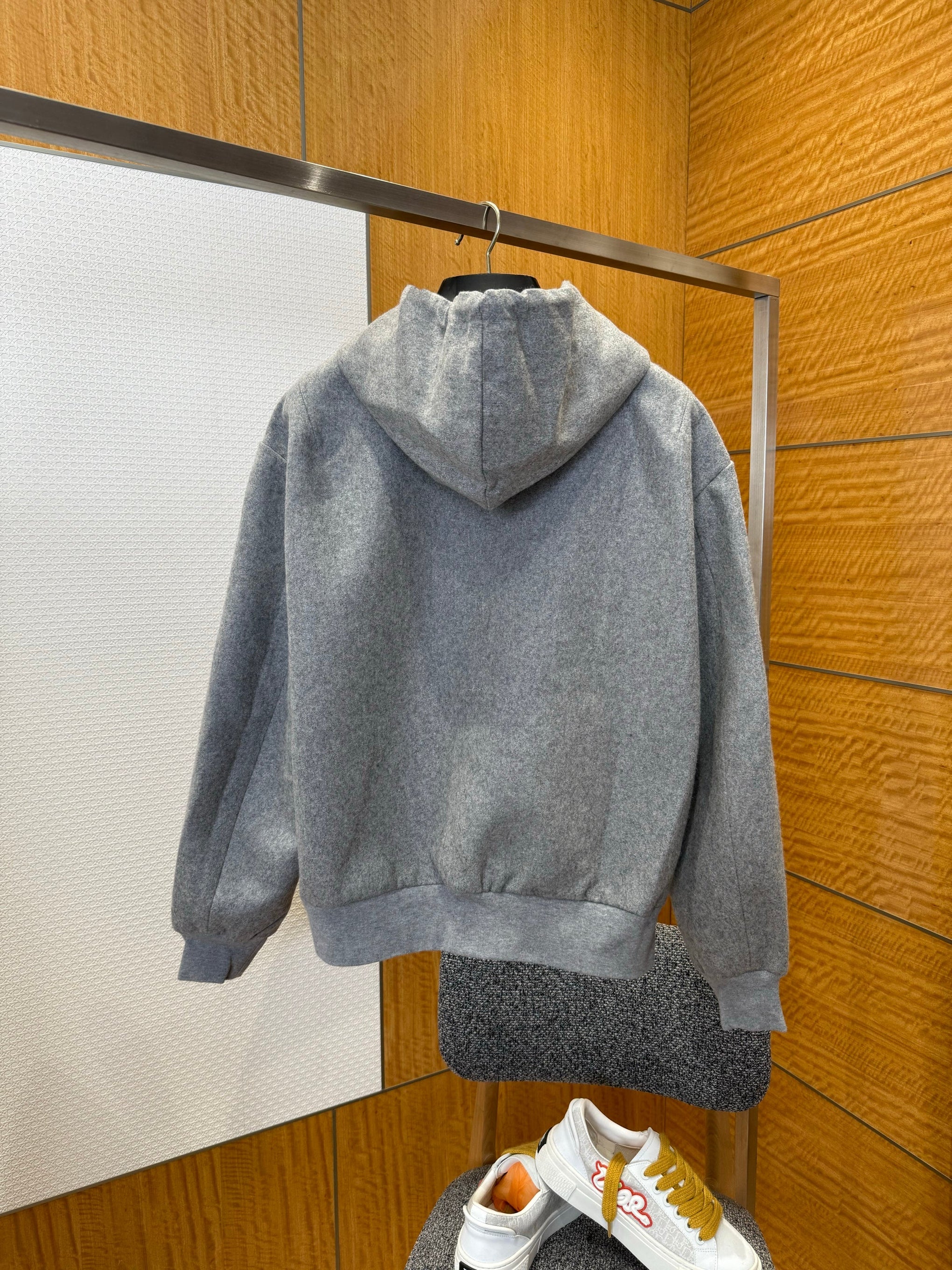 LOU ZIP HOODIE