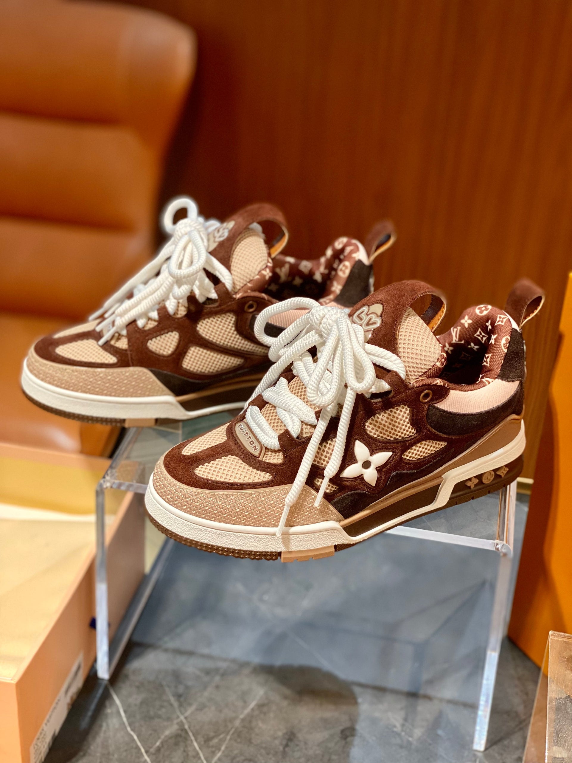 LOU TRAINERS