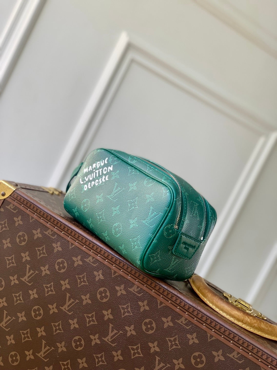 LOU DOPP KIT TOILETRY BAG