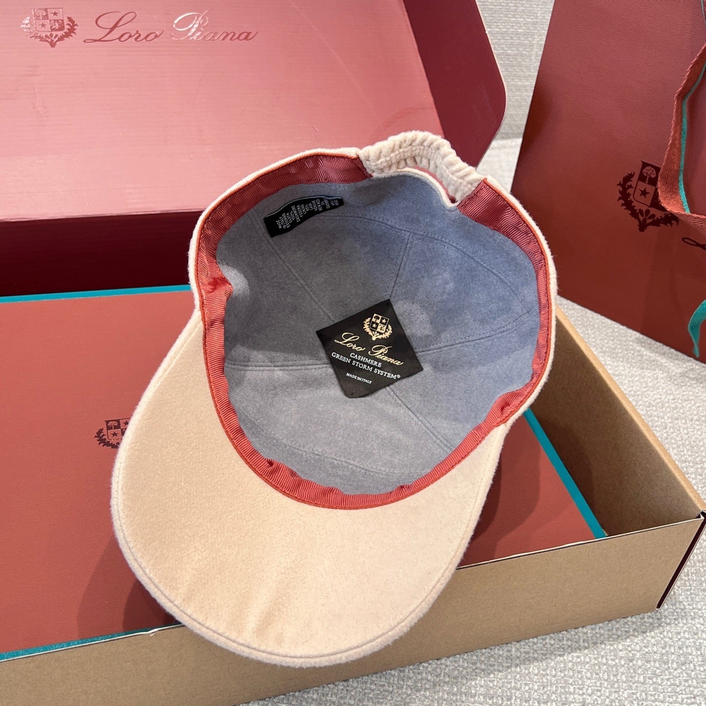 LORO P CASHMERE CAP