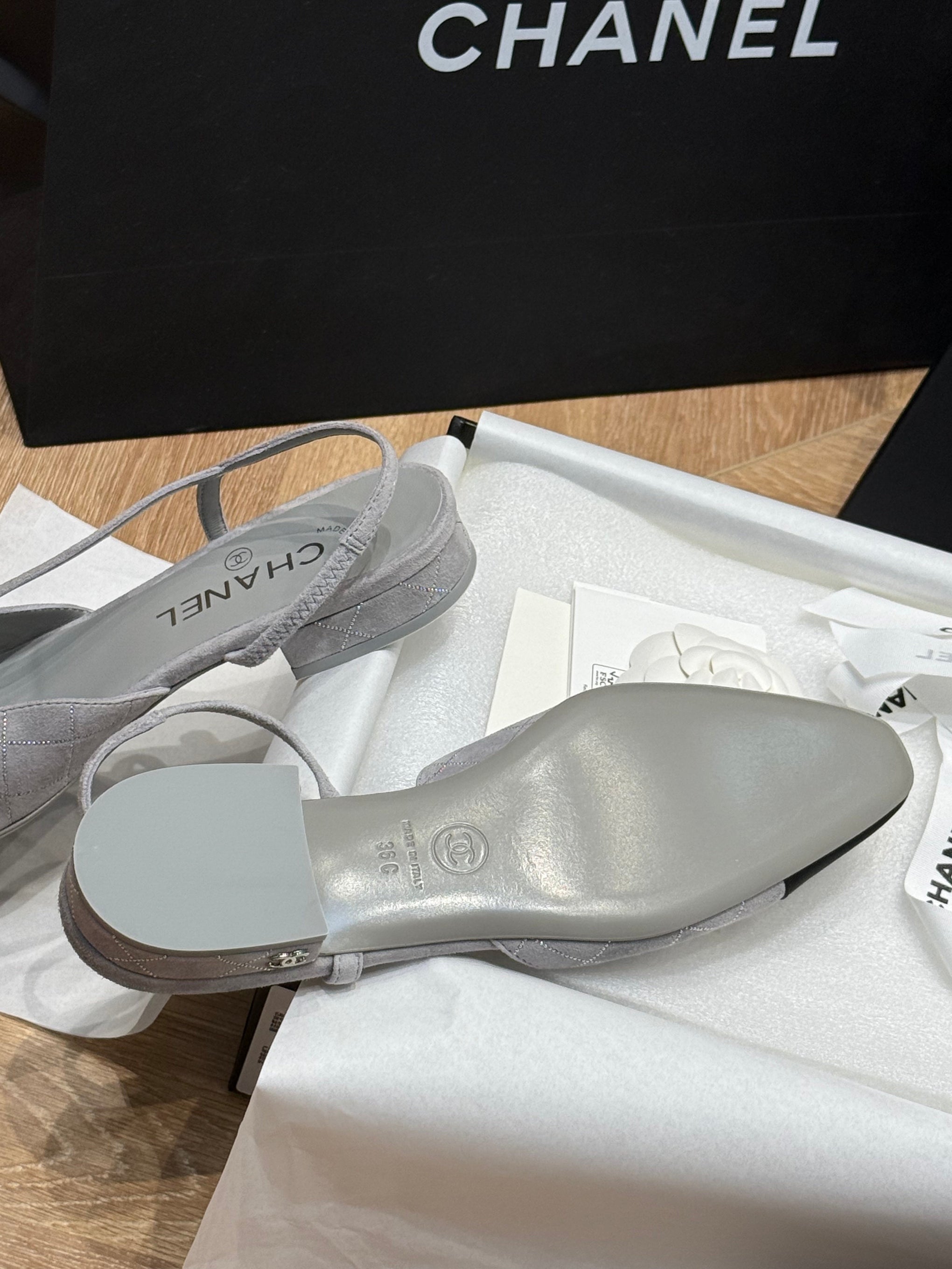 CC SLINGBACK PUMPS