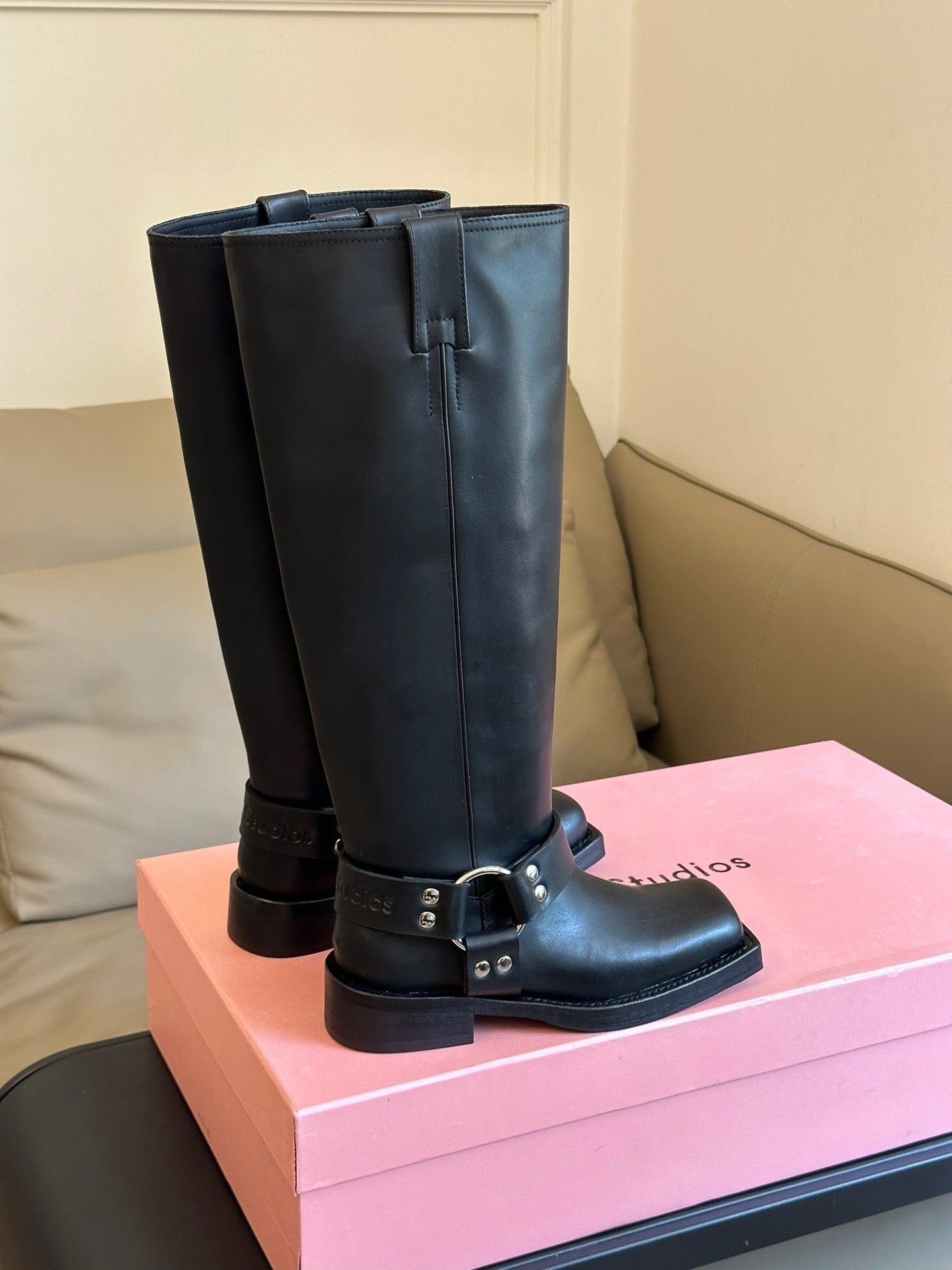 ACNE BOOTS