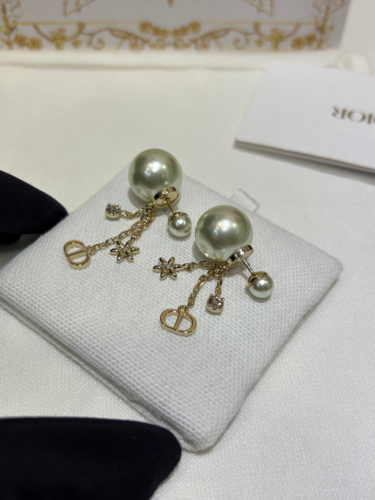 CD EARRINGS
