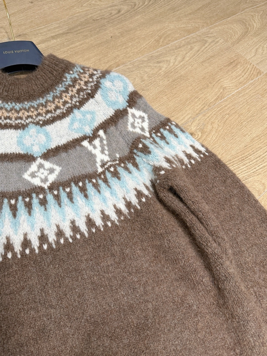 LOU JUMPER