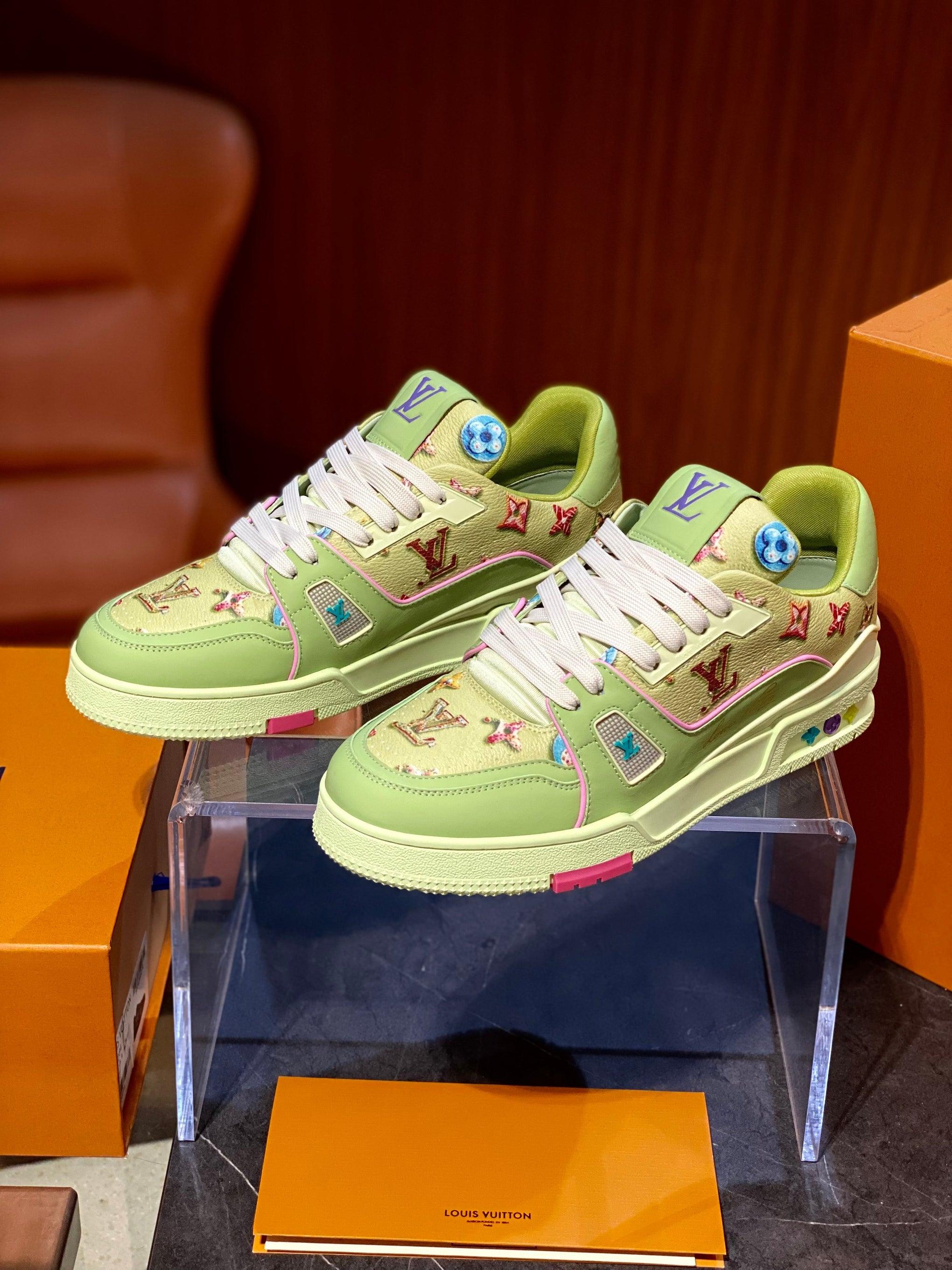 LOU SNEAKERS
