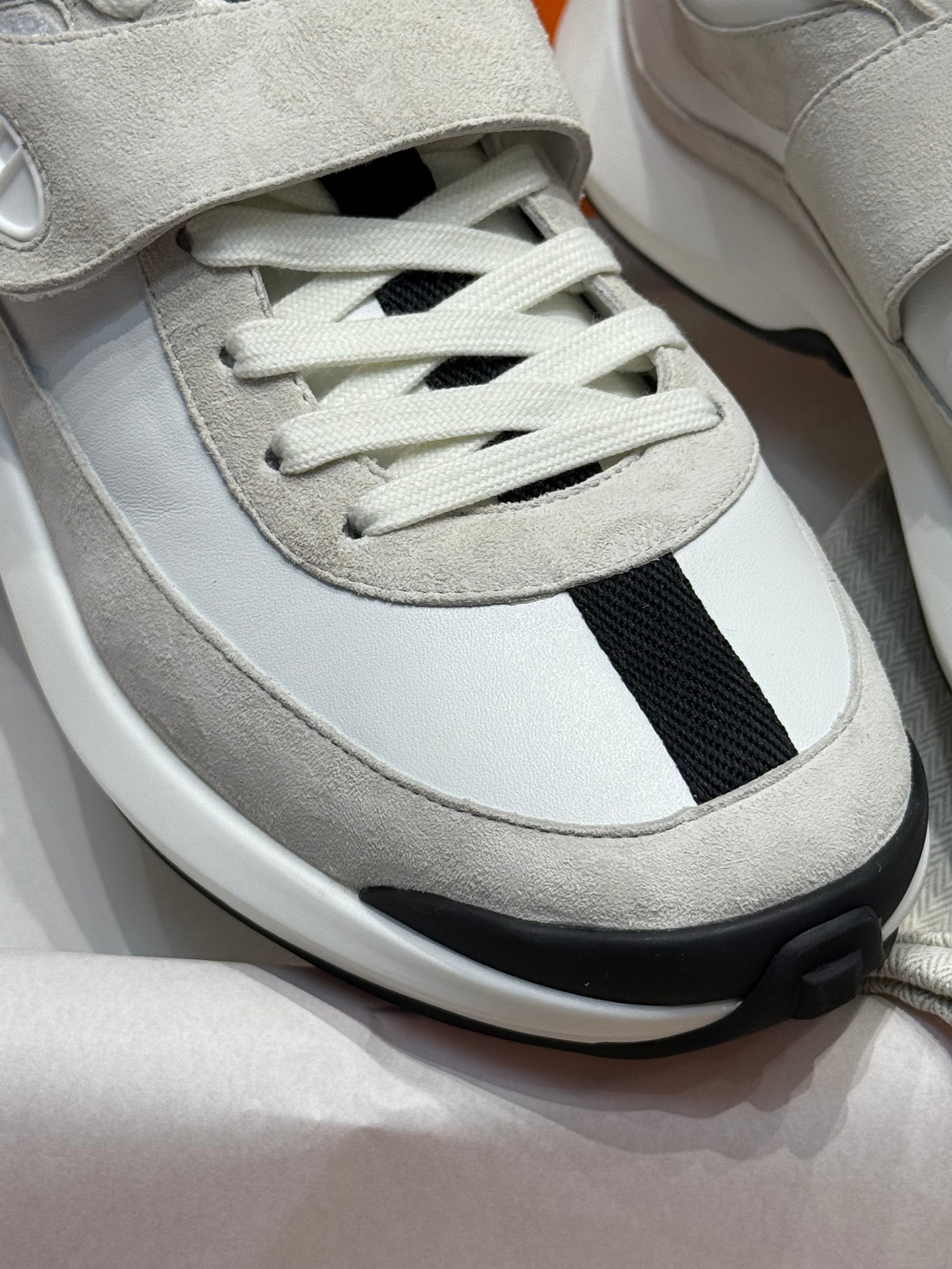 HERM LOOP SNEAKER