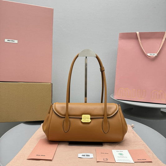 MIU M SHOULDER BAG
