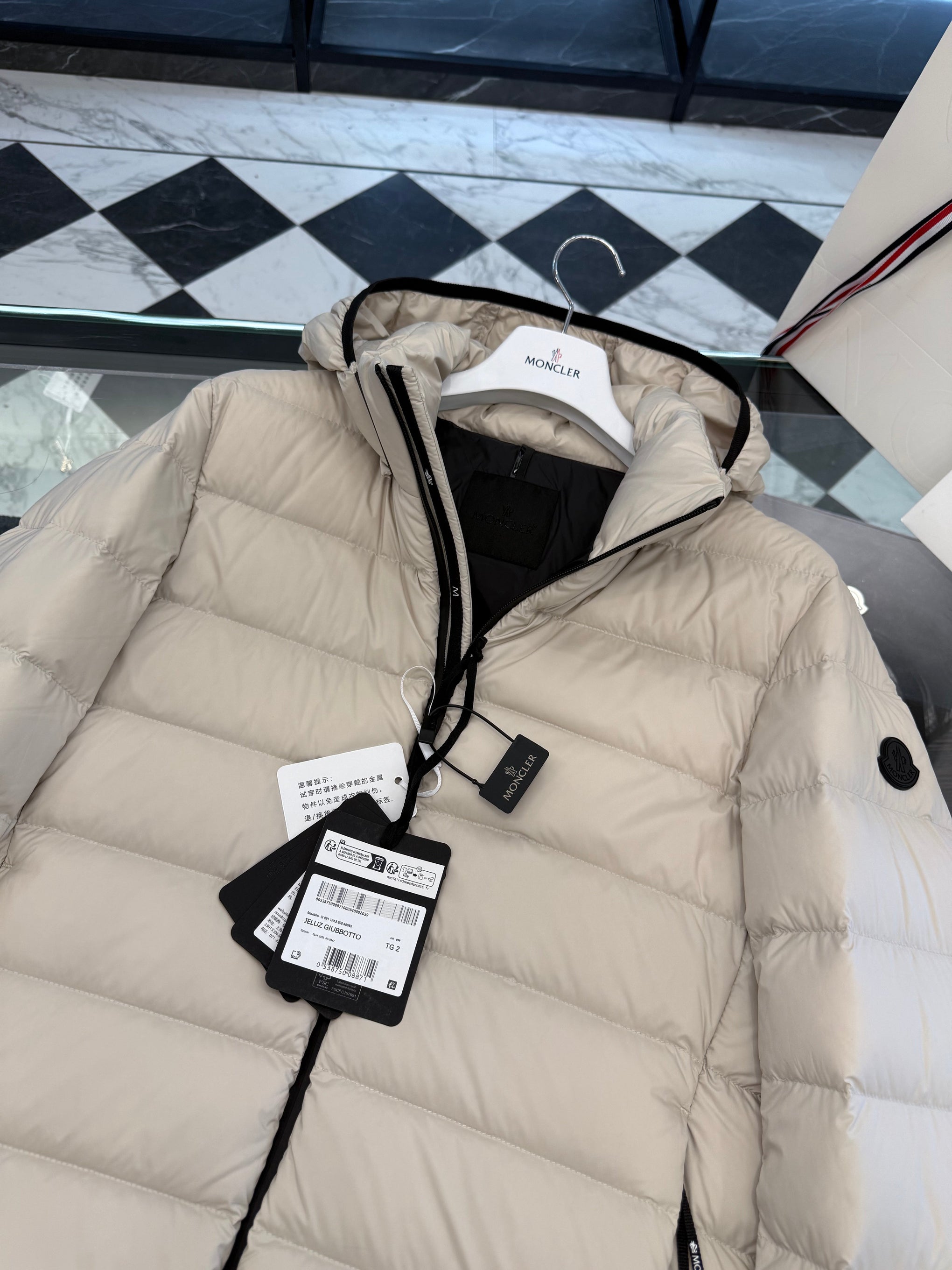 MONC JELUZ JACKET