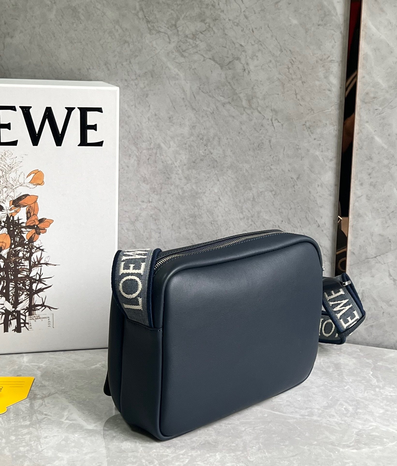 LOEW XS MILITARY MESSENGER BAG