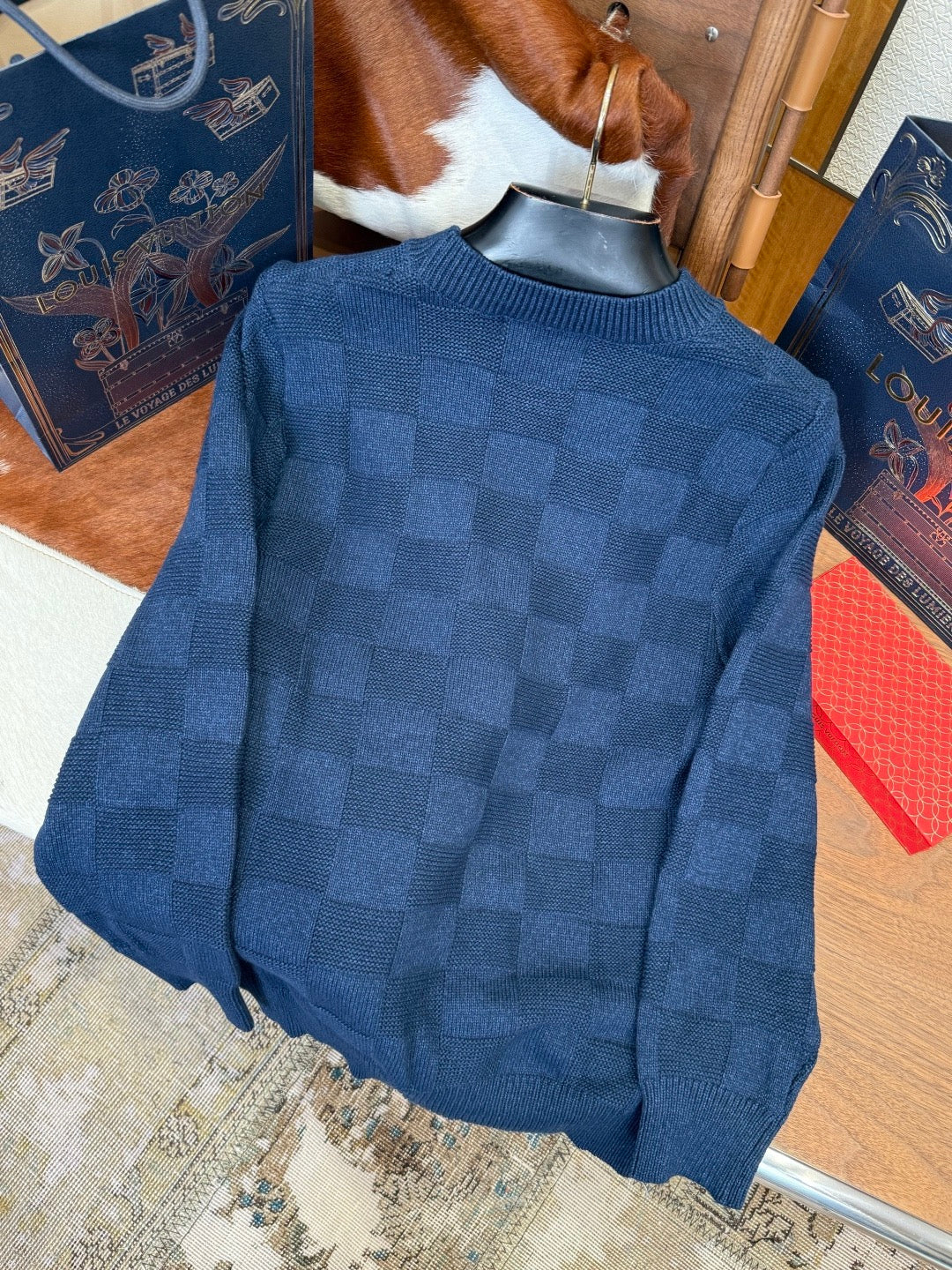 LOU JUMPER
