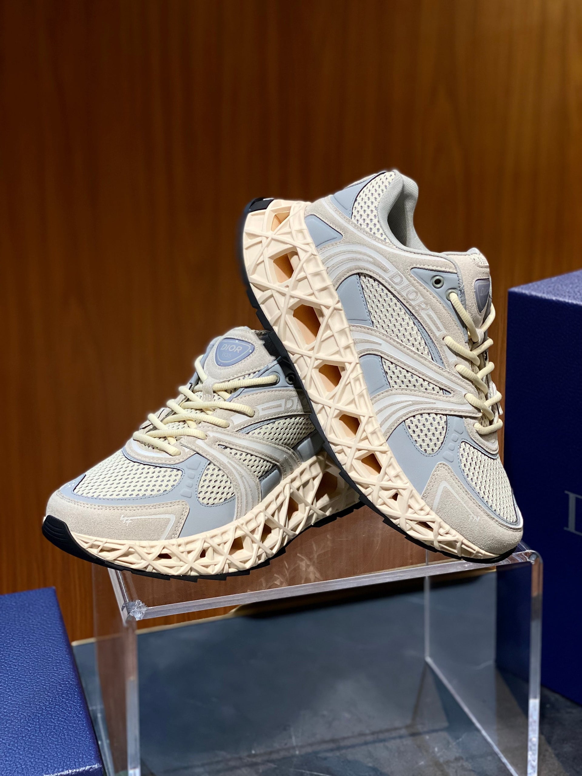CD B35 SNEAKERS