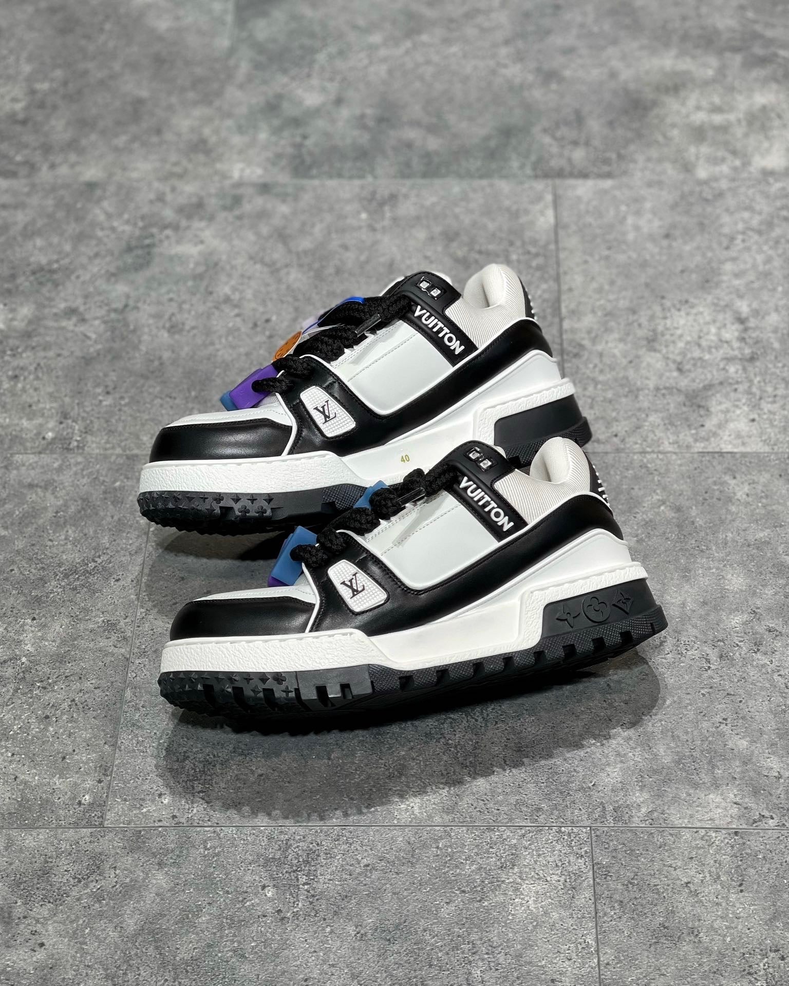 LOU TRAINERS