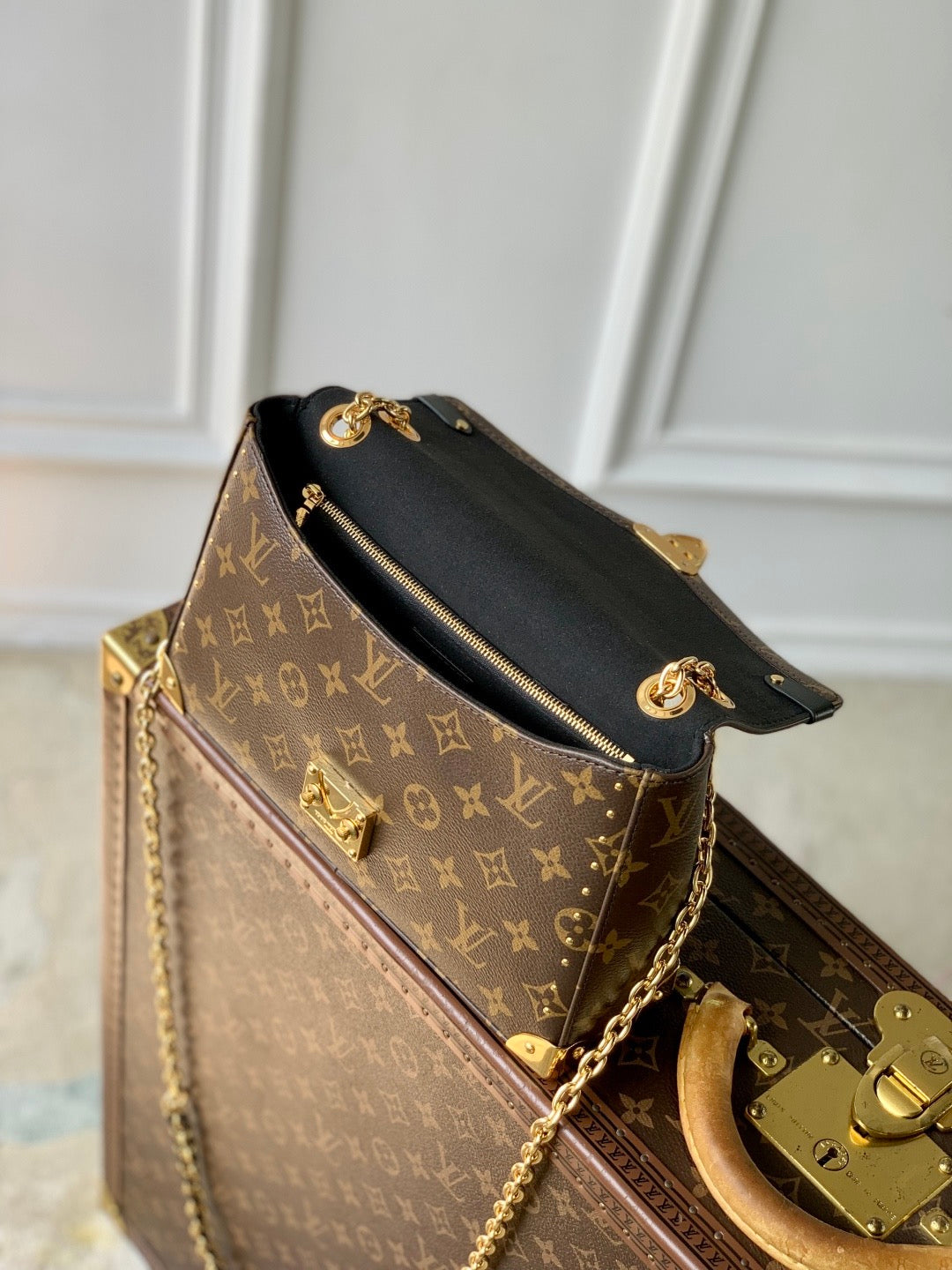 LOU TRUNKIE BAG