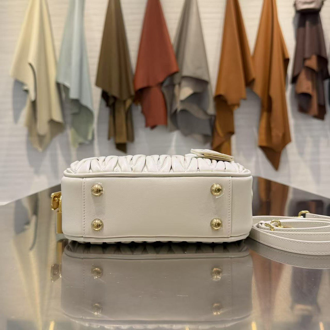 MIU M ARCADIE MATELASSE BAG