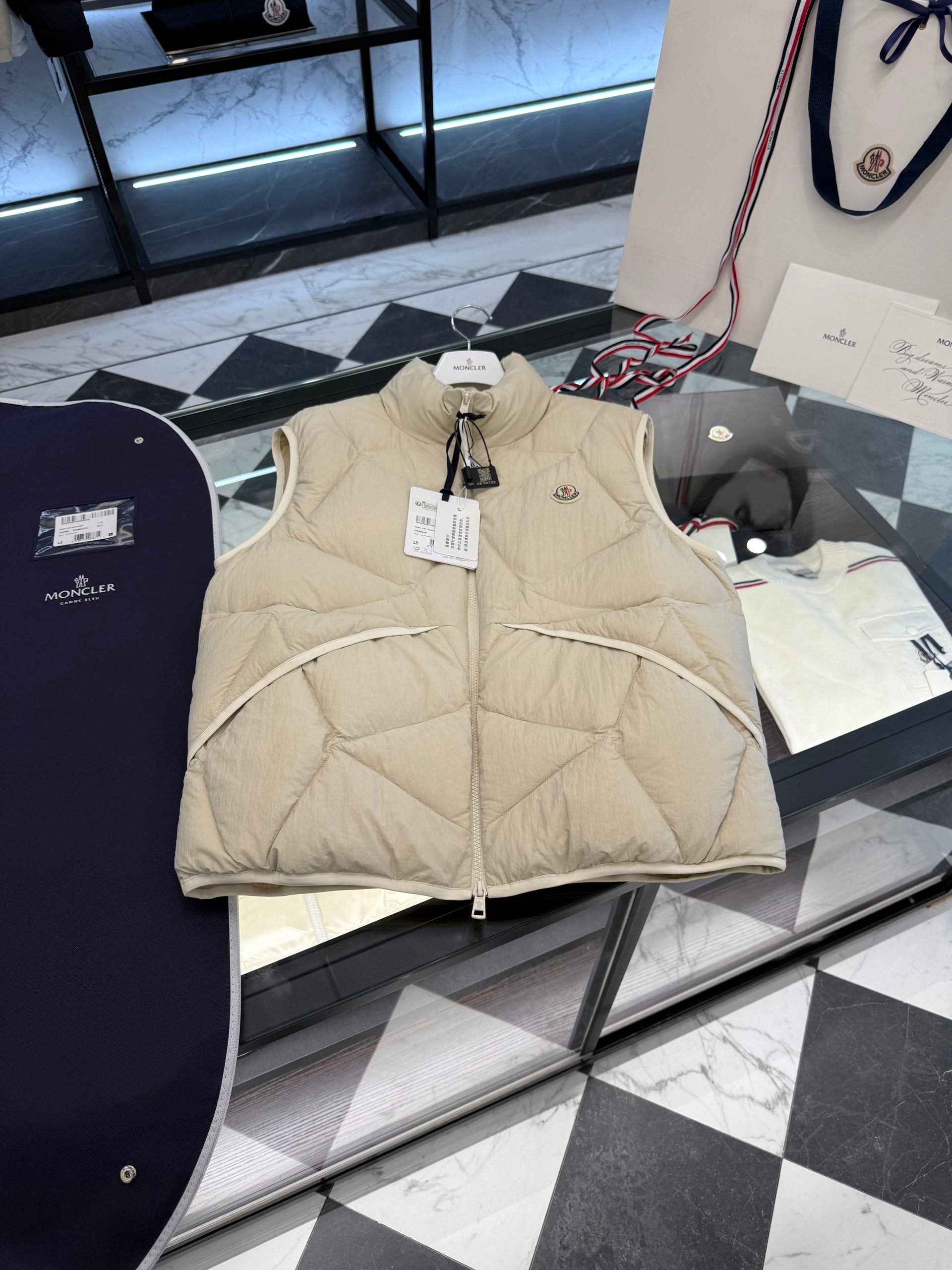 MONC VENDAVEL VEST