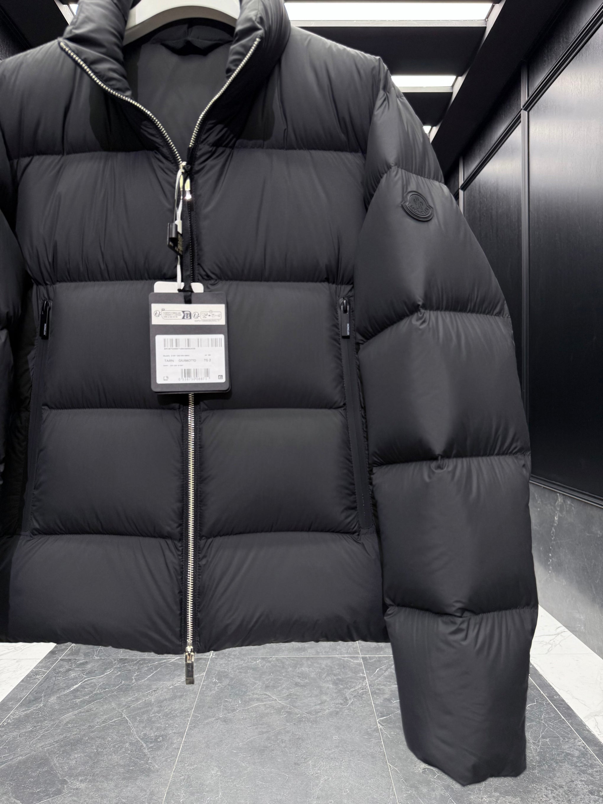 MONC TARN JACKET