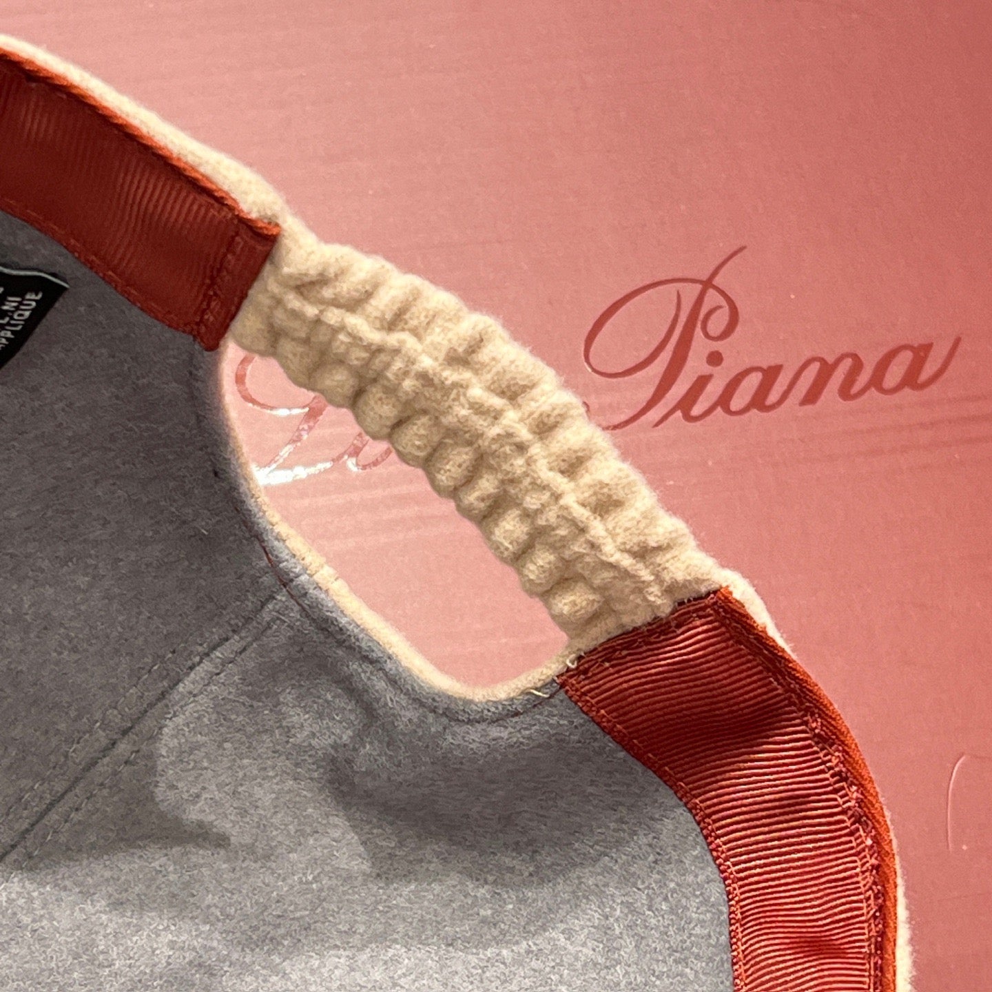 LORO P CASHMERE CAP