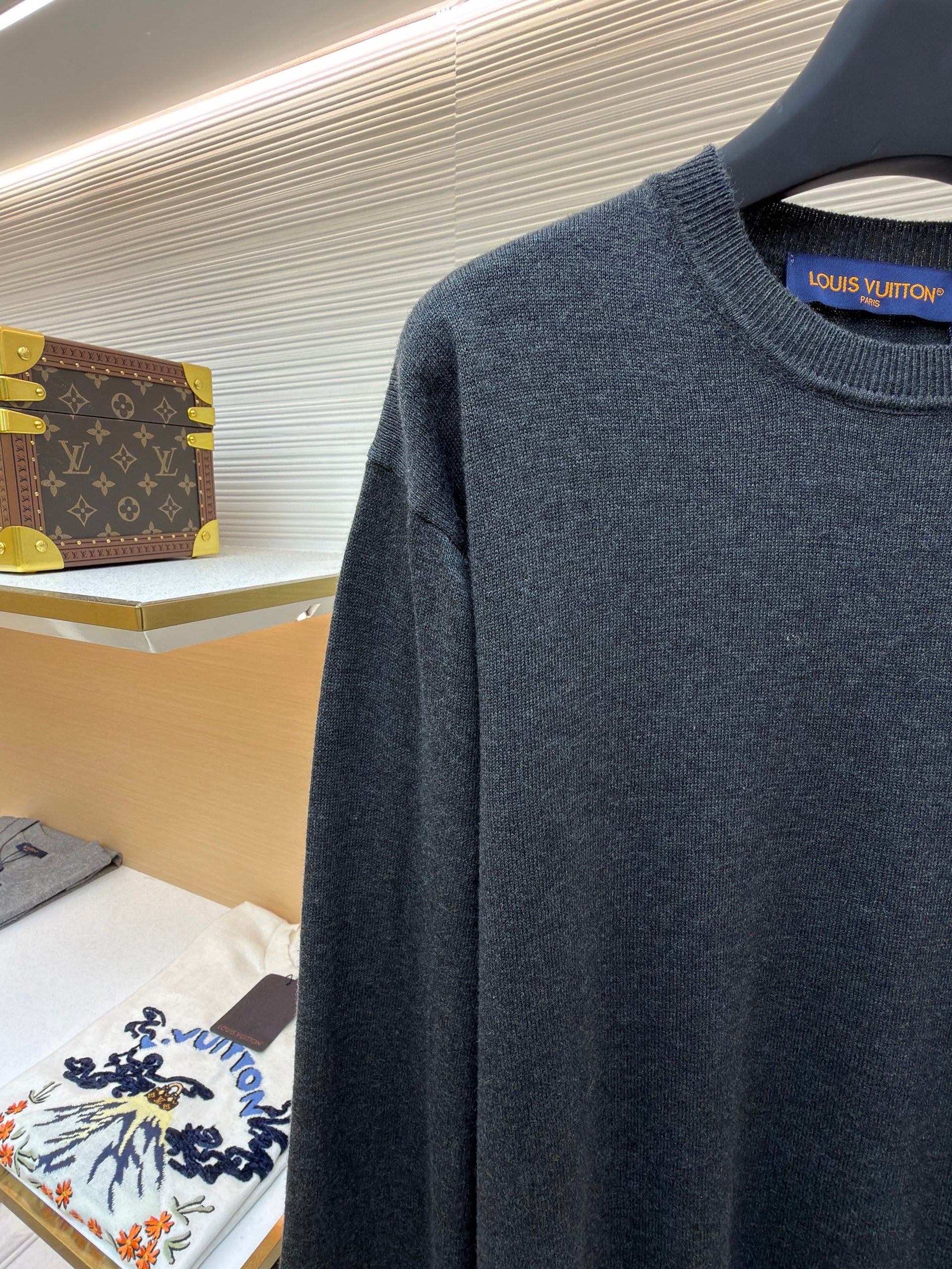 LOU JUMPER