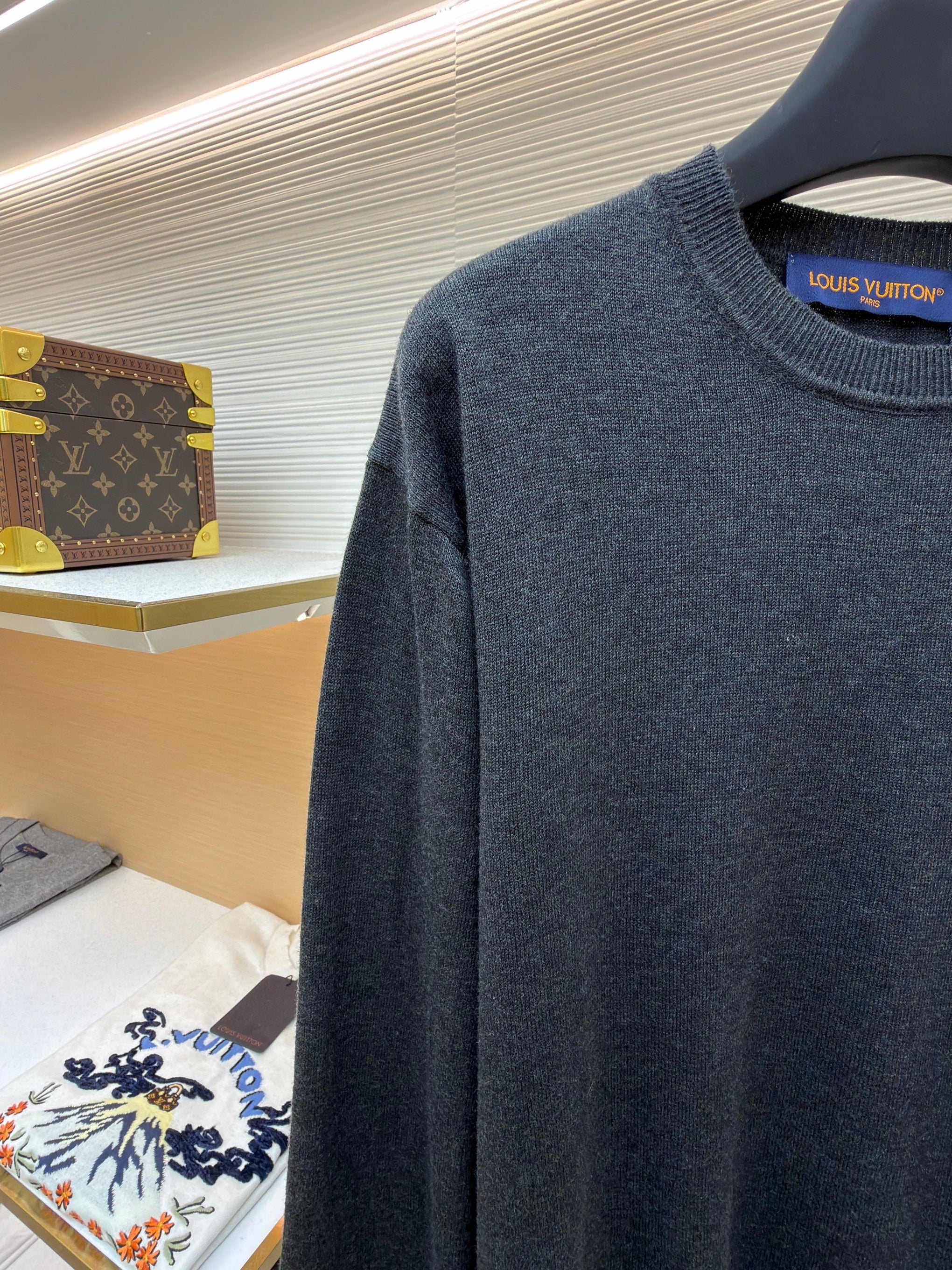 LOU JUMPER