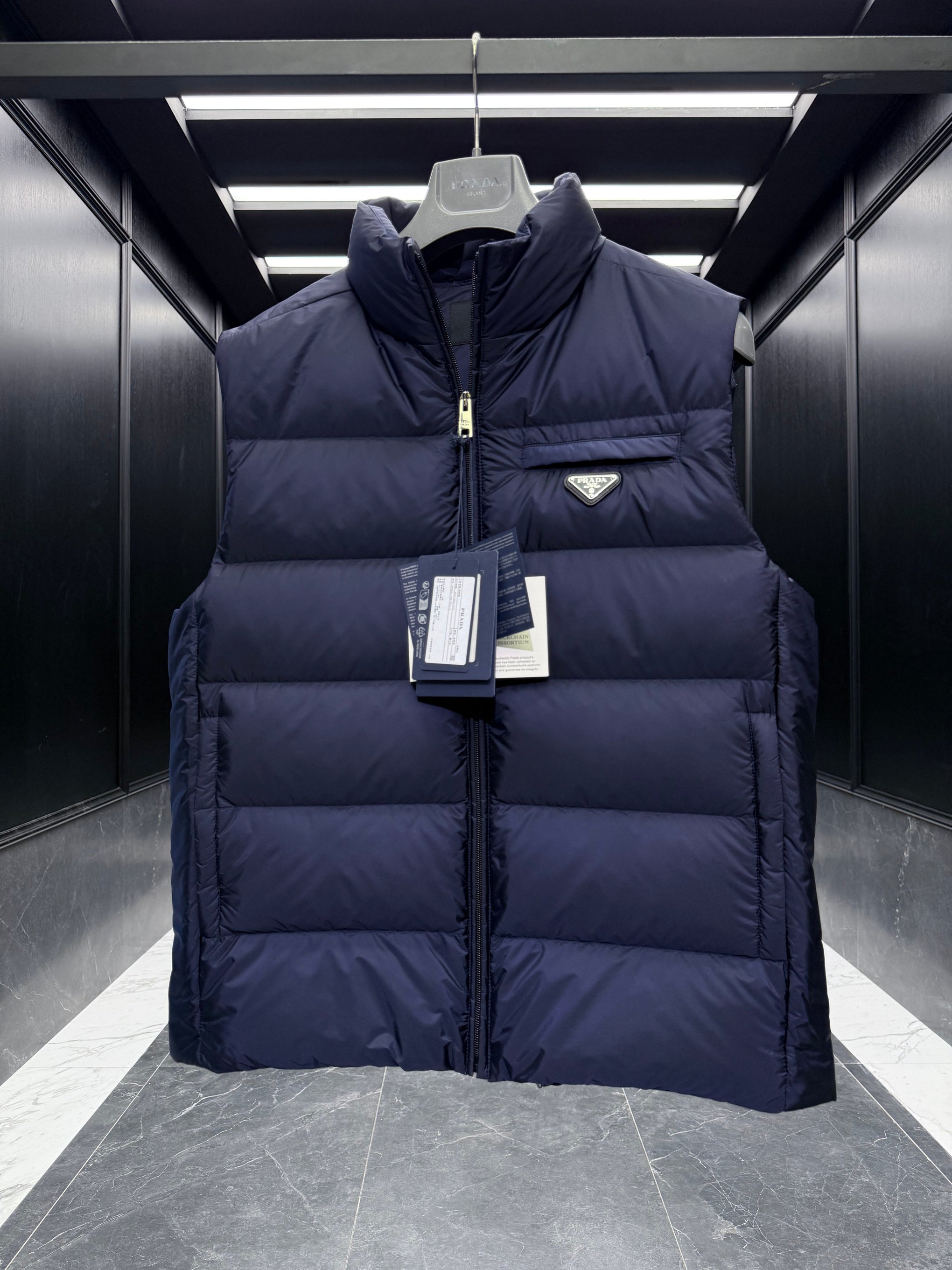 PD VEST