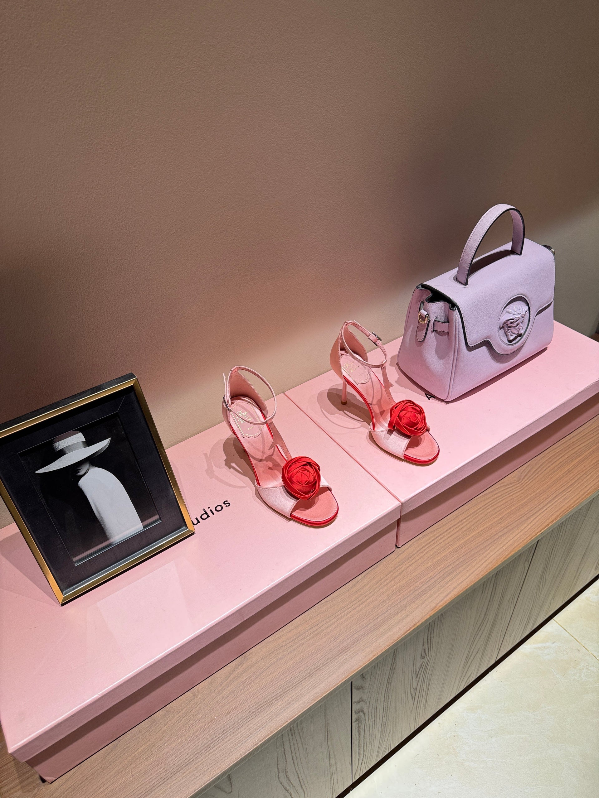 ROGER V HEELS