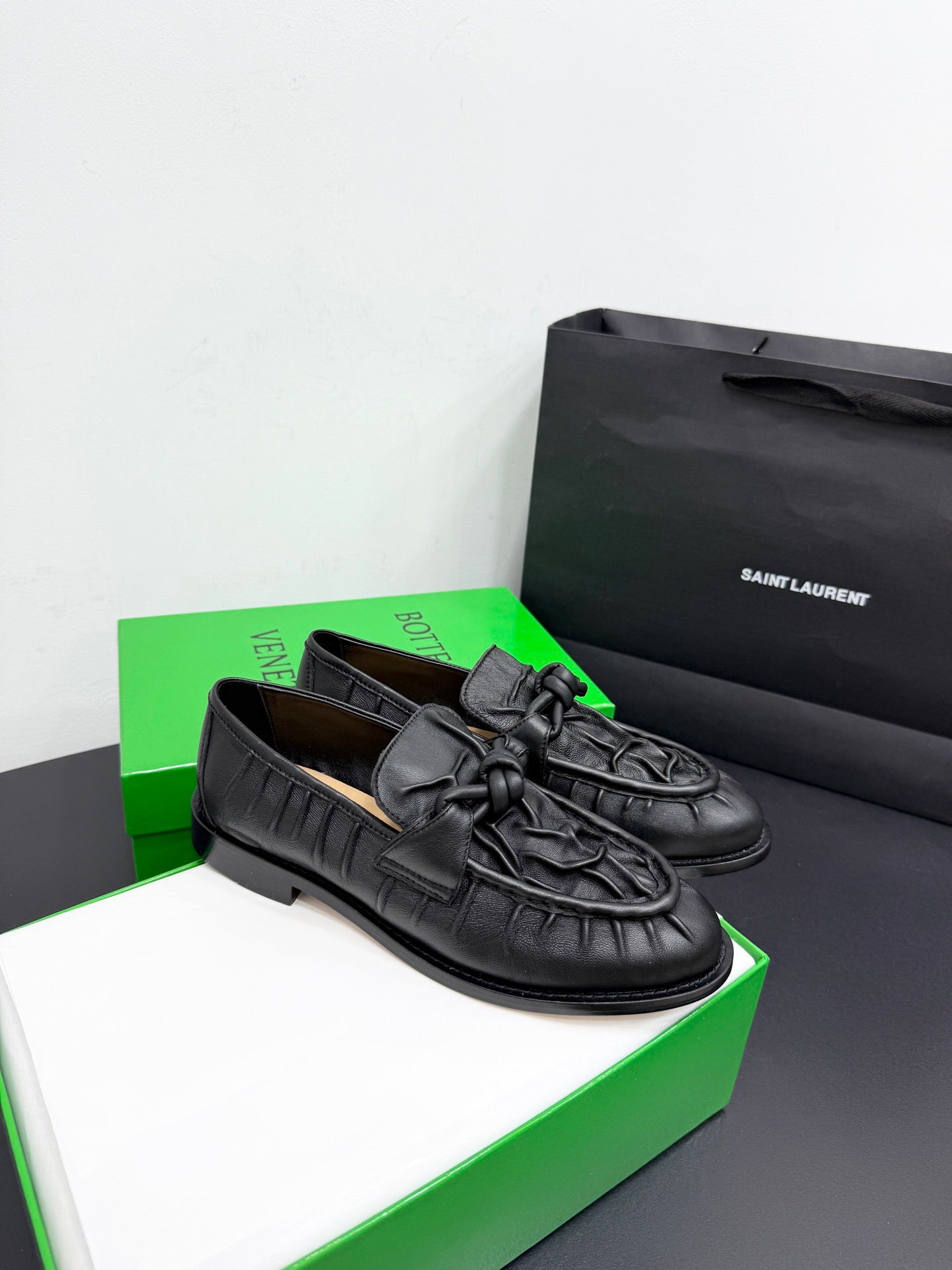 BOTT V LOAFERS