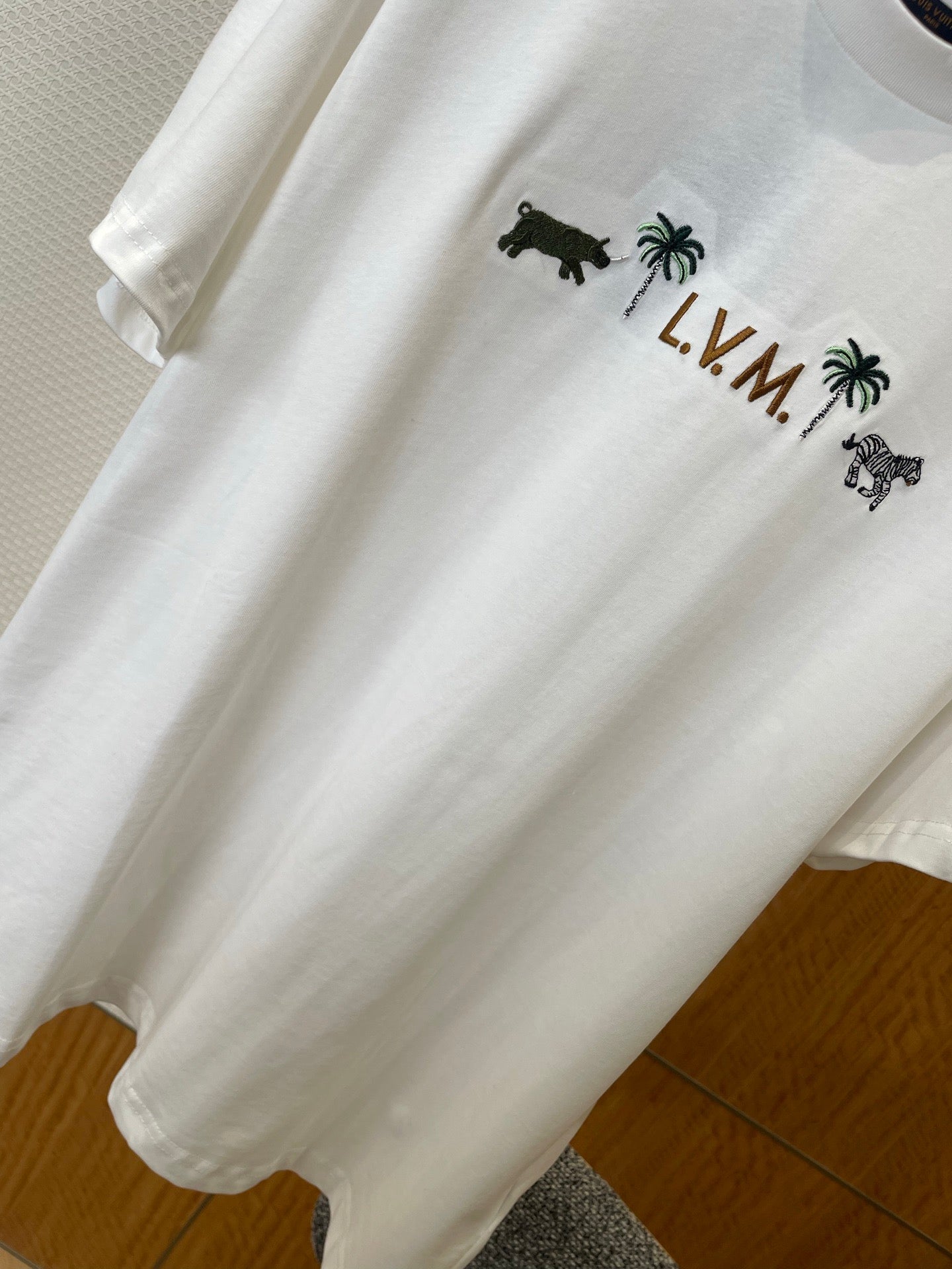 LOU T-SHIRT