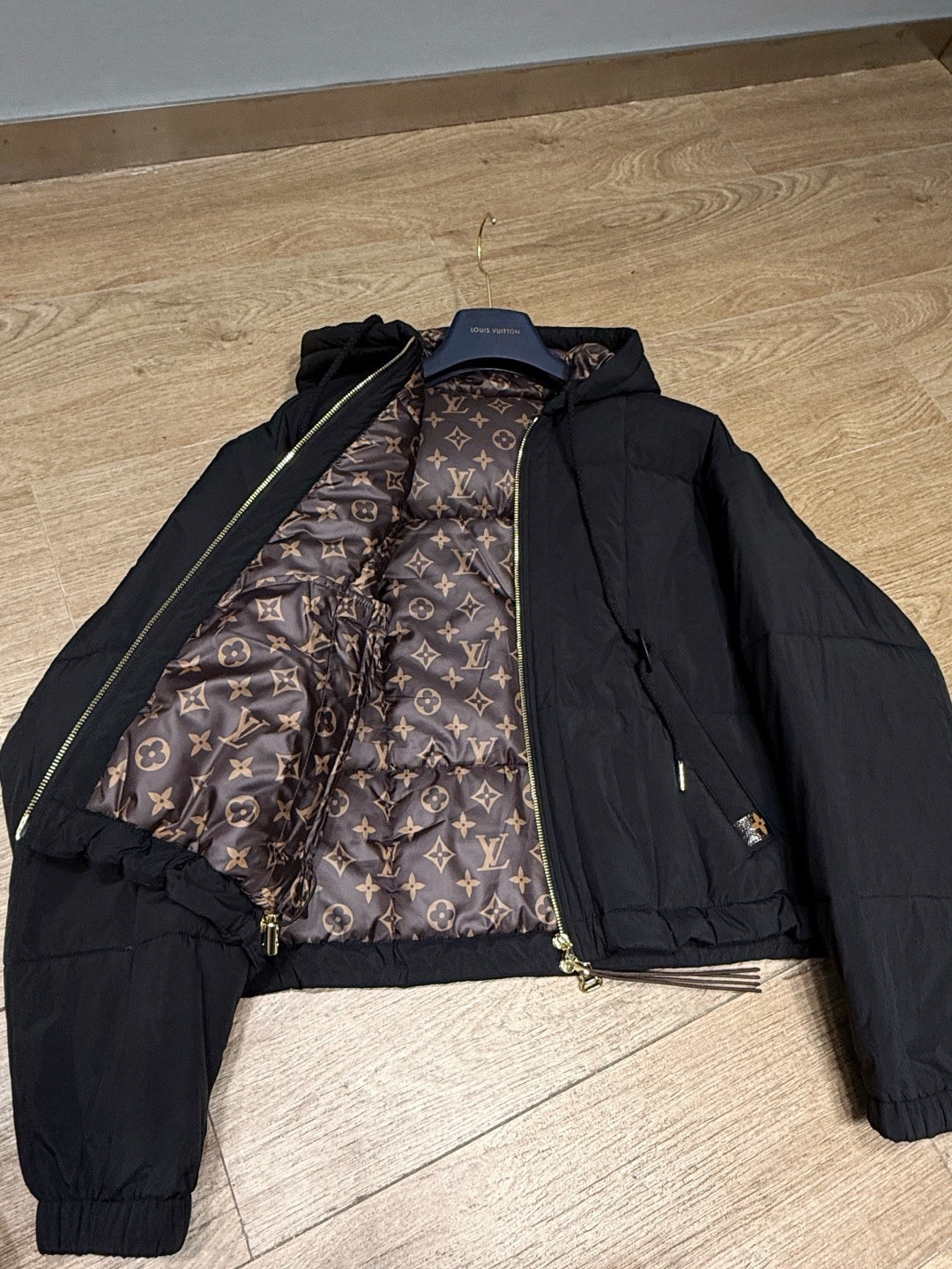 LOU JACKET