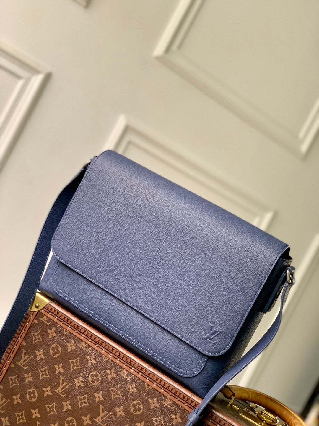 LOU SPEED MESSENGER BAG