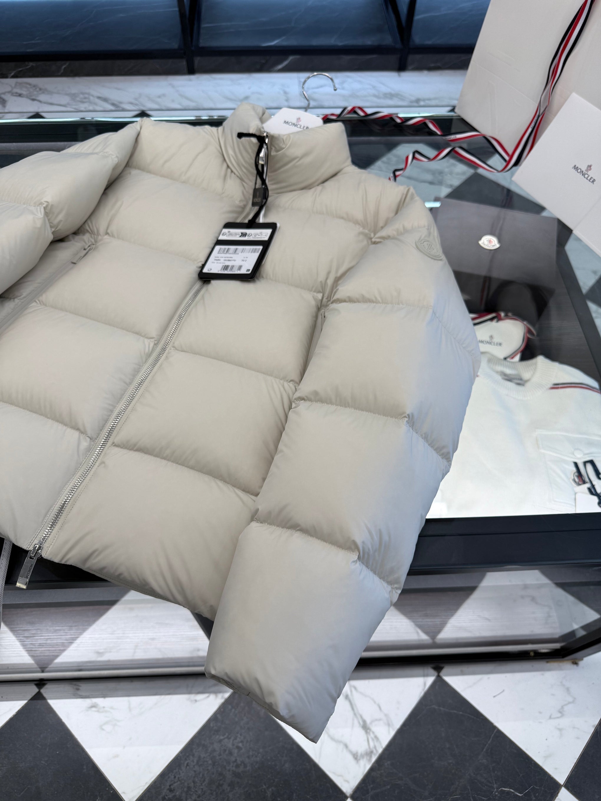 MONC TARN JACKET