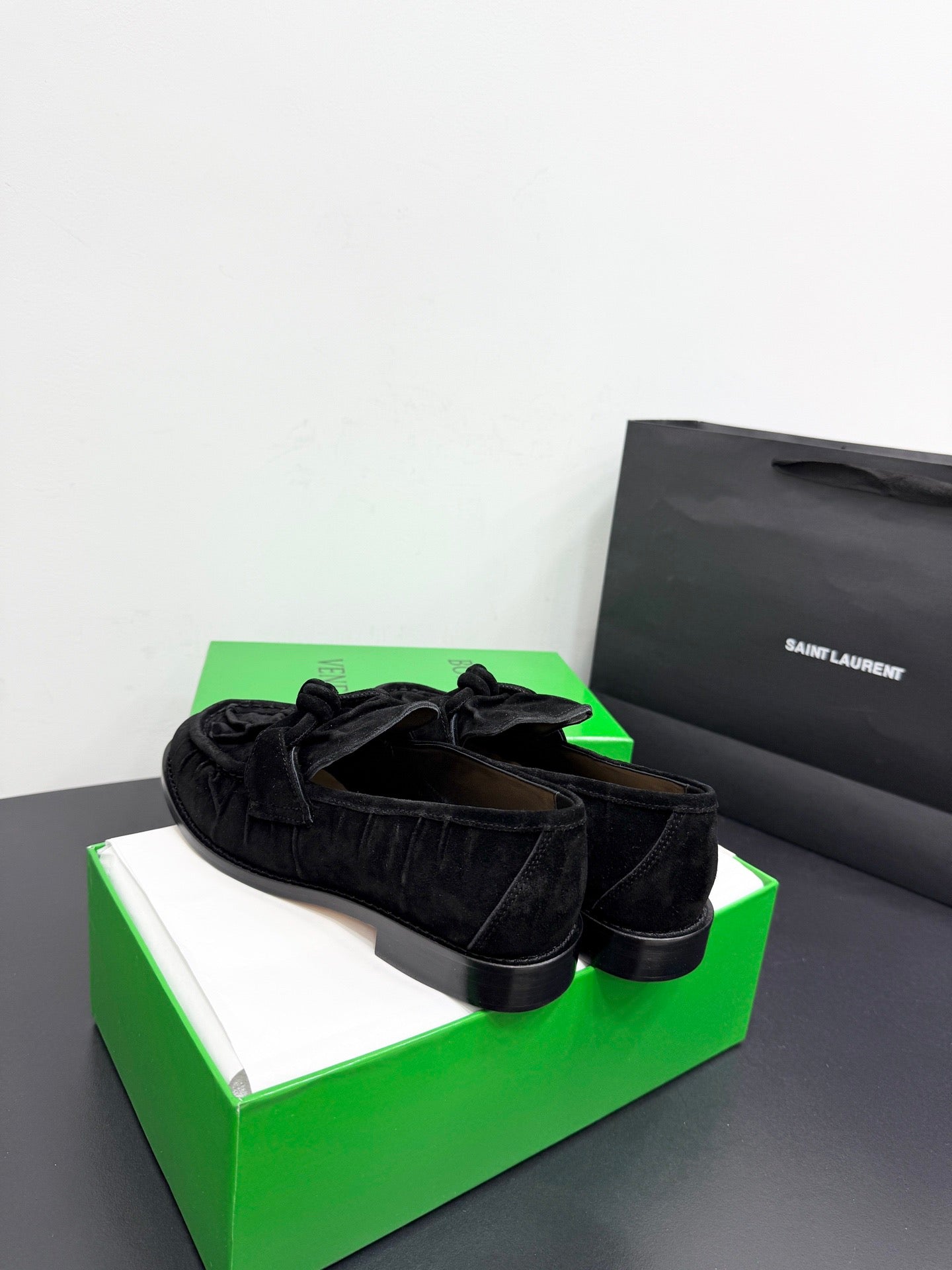 BOTT V LOAFERS
