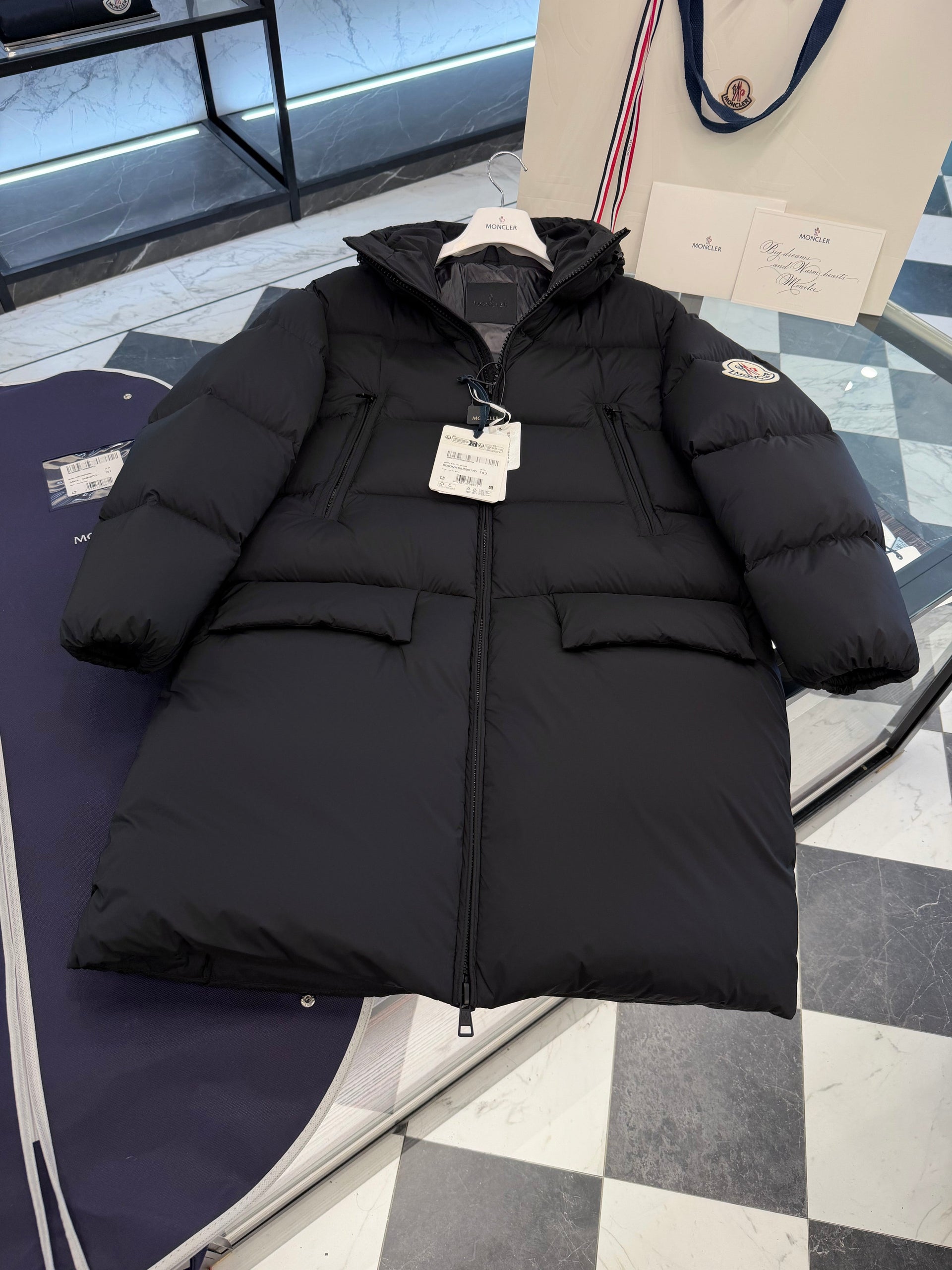 MONC BOSONA COAT