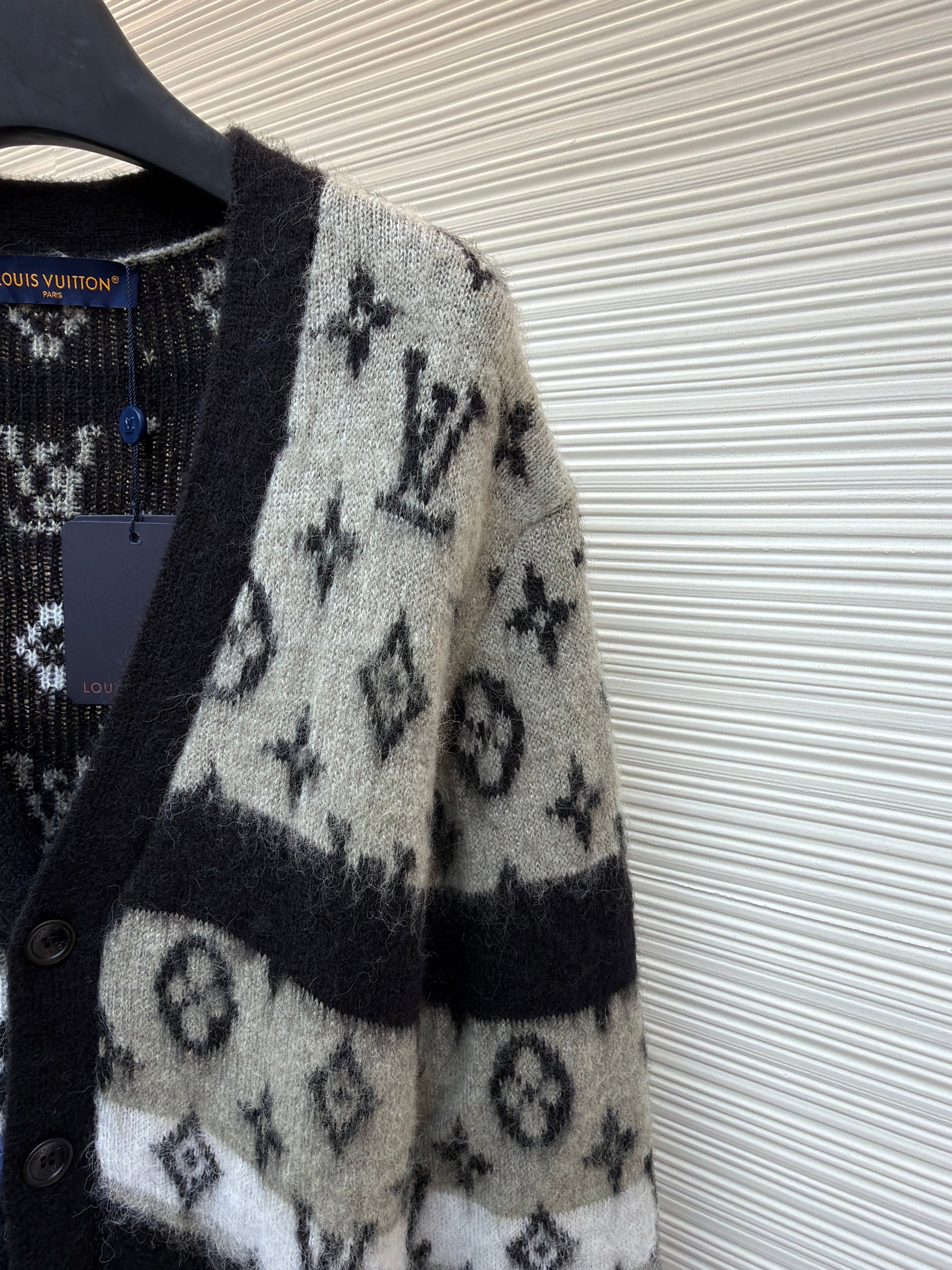 LOU CARDIGAN