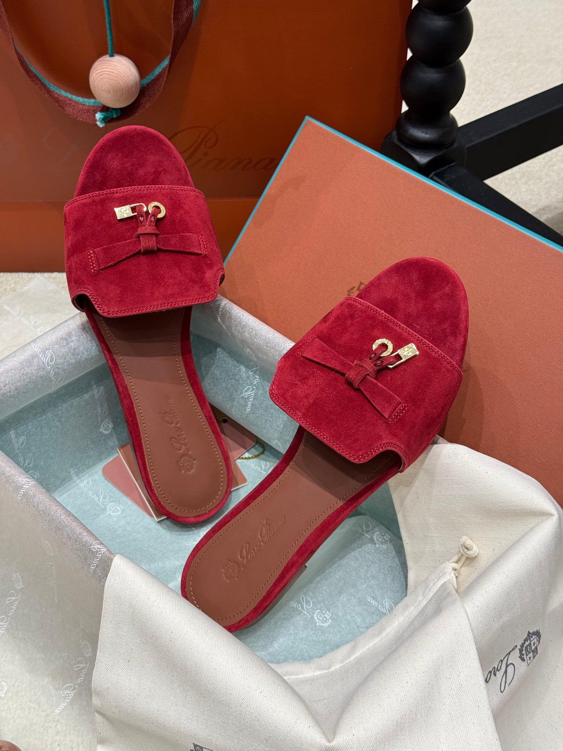 LORO P SUMMER CHARM SLIPPER