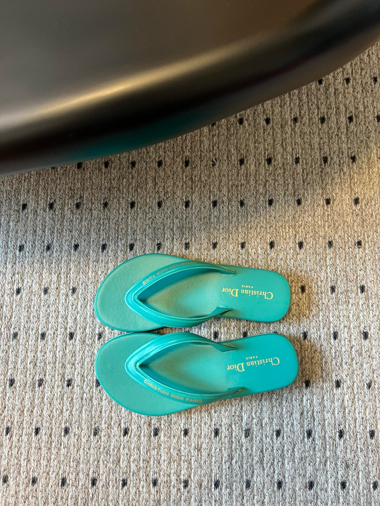CD THONG SANDAL