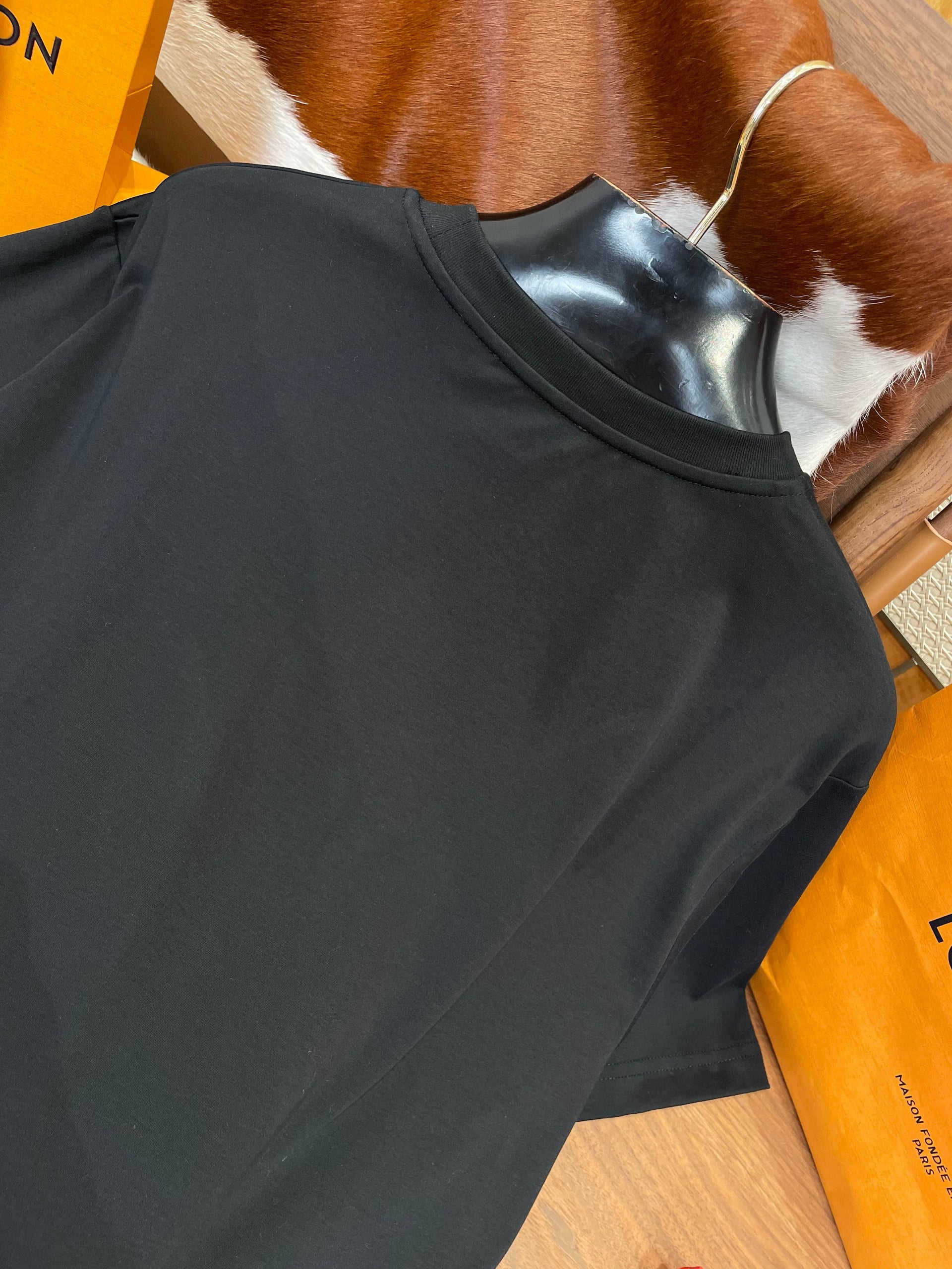 LOU T-SHIRT