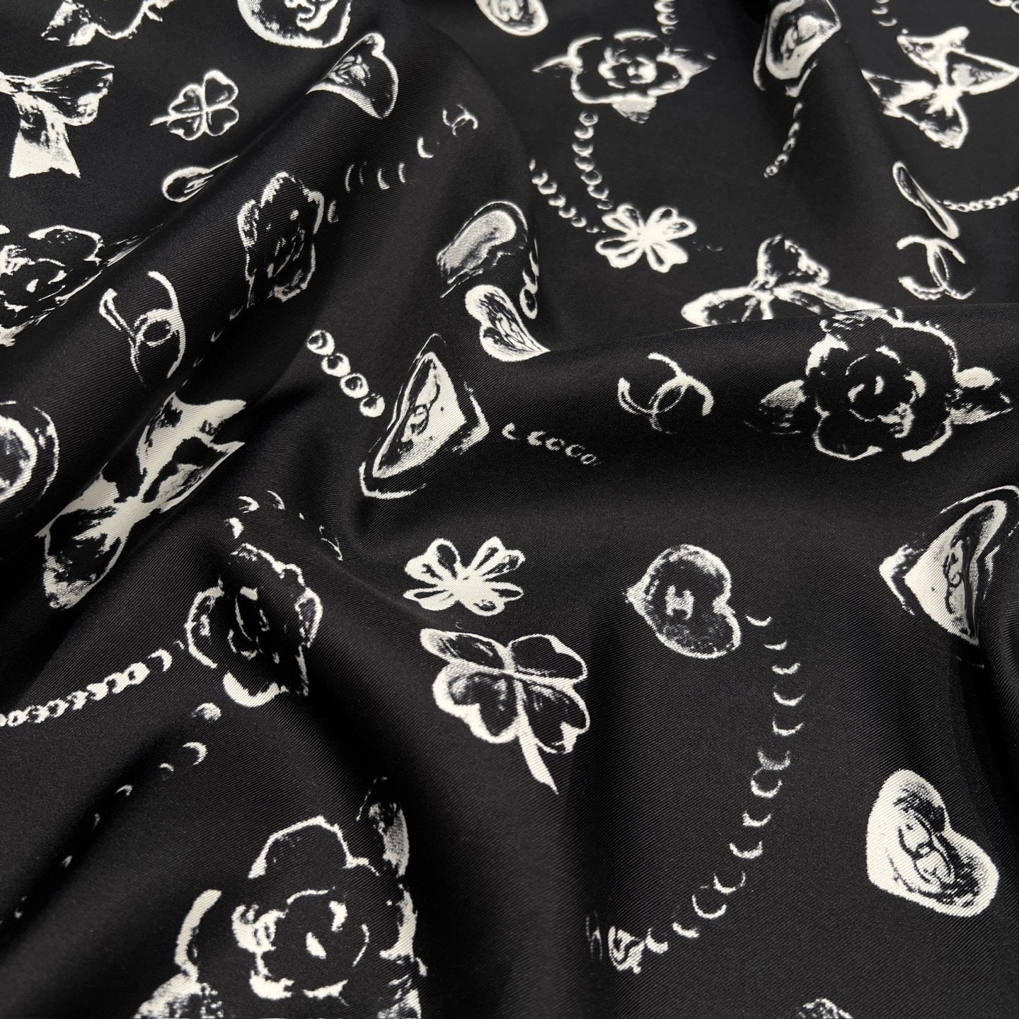 CC SILK SCARF
