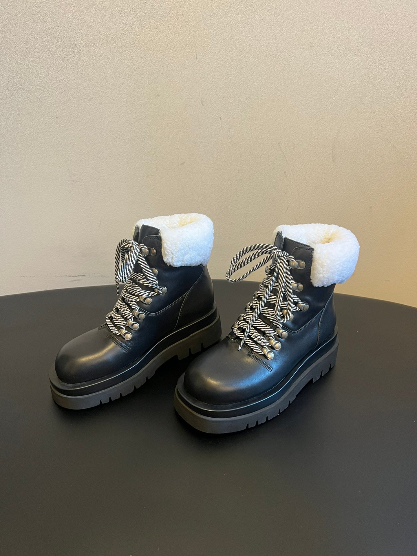 BOTT V BOOTS