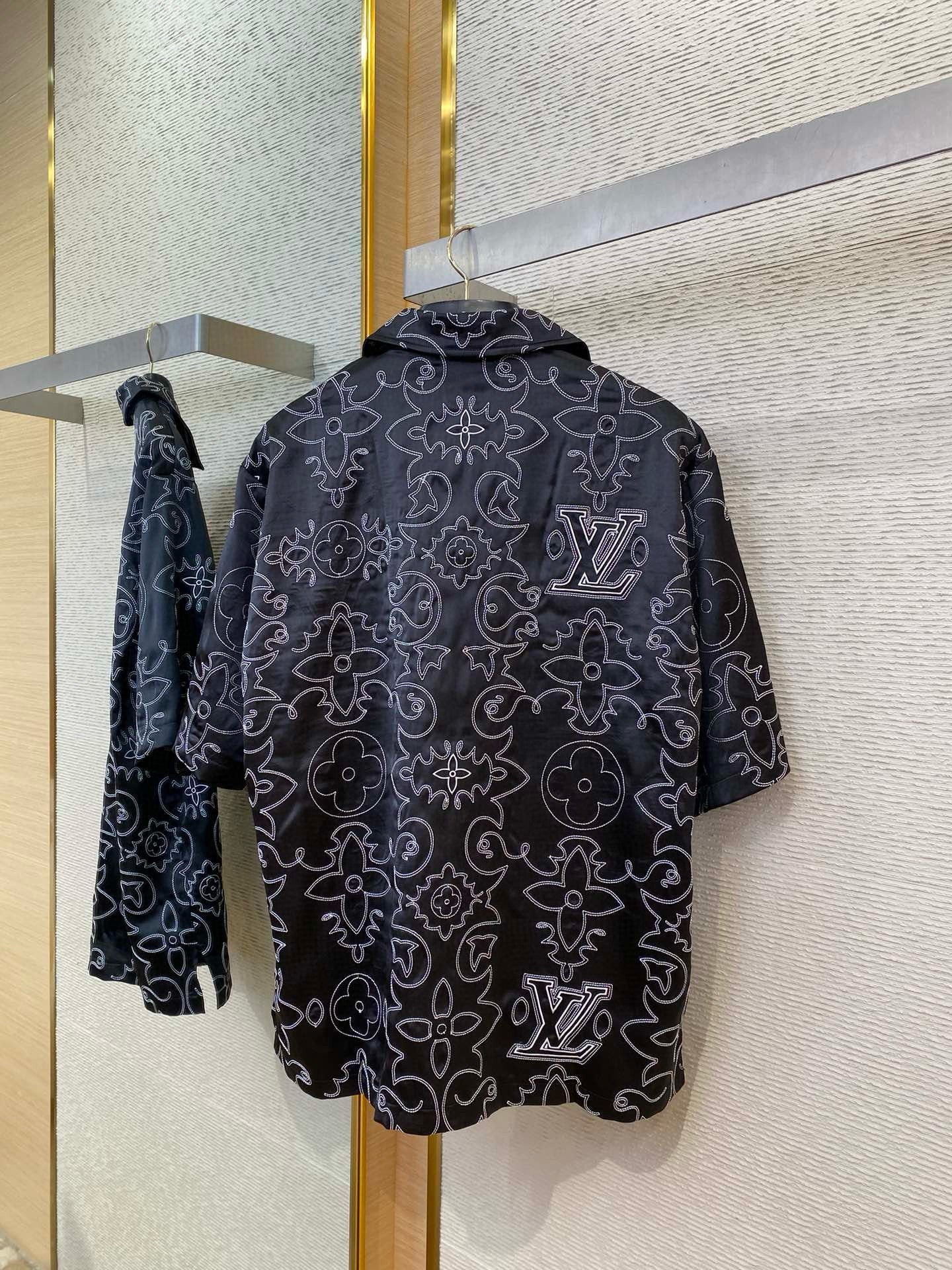 LOU SHIRT