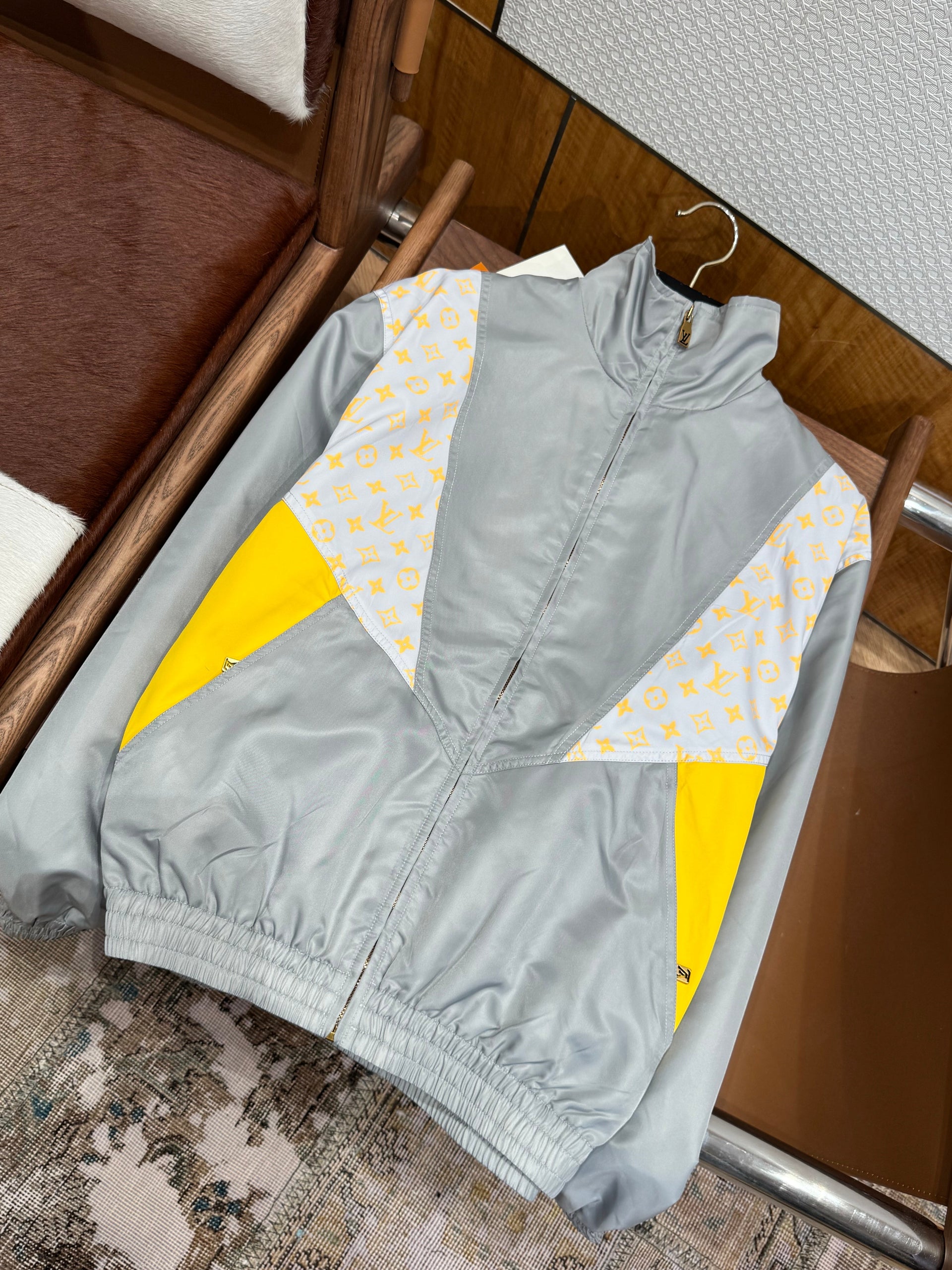LOU JACKET