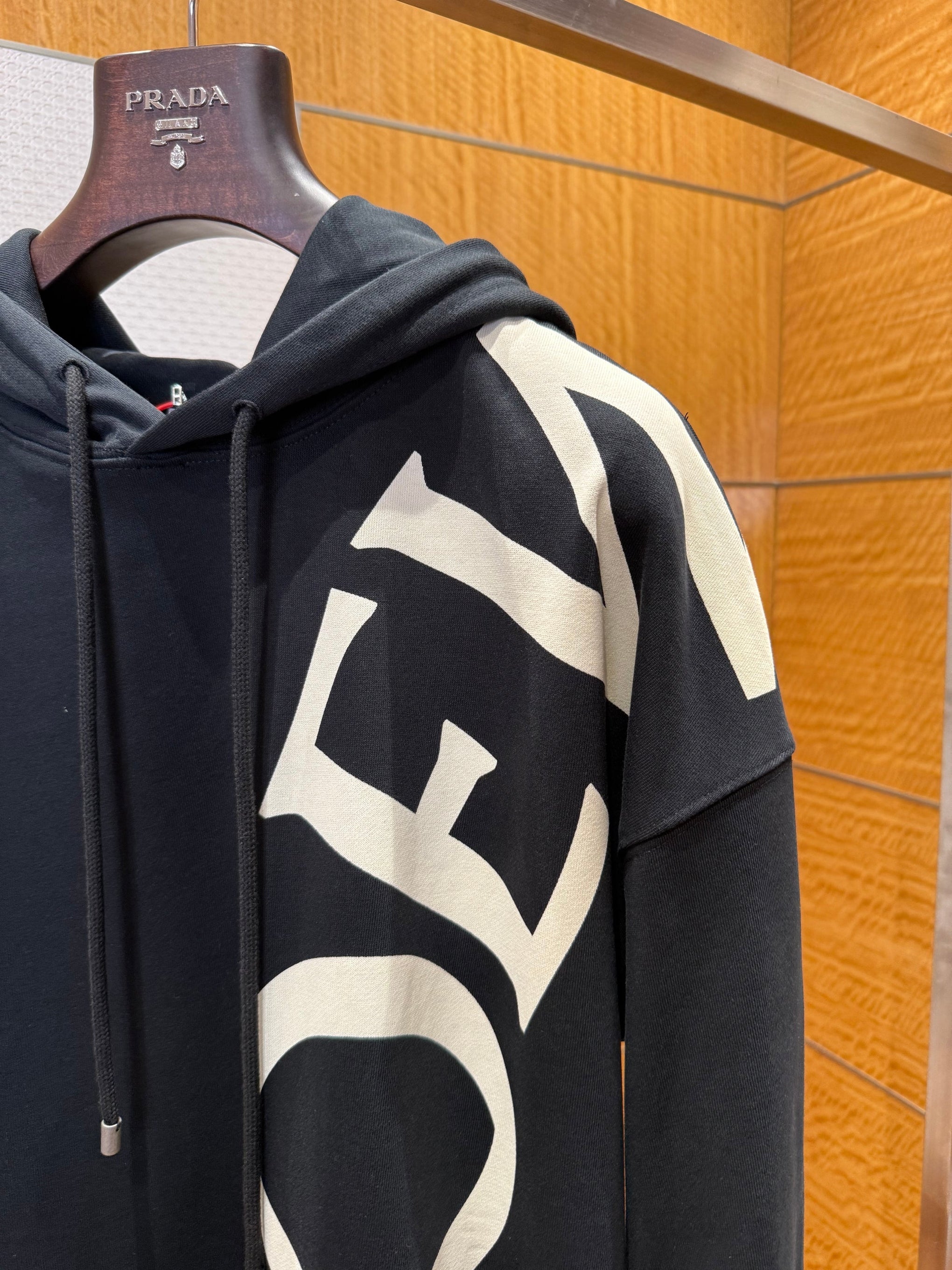 LOEW HOODIE