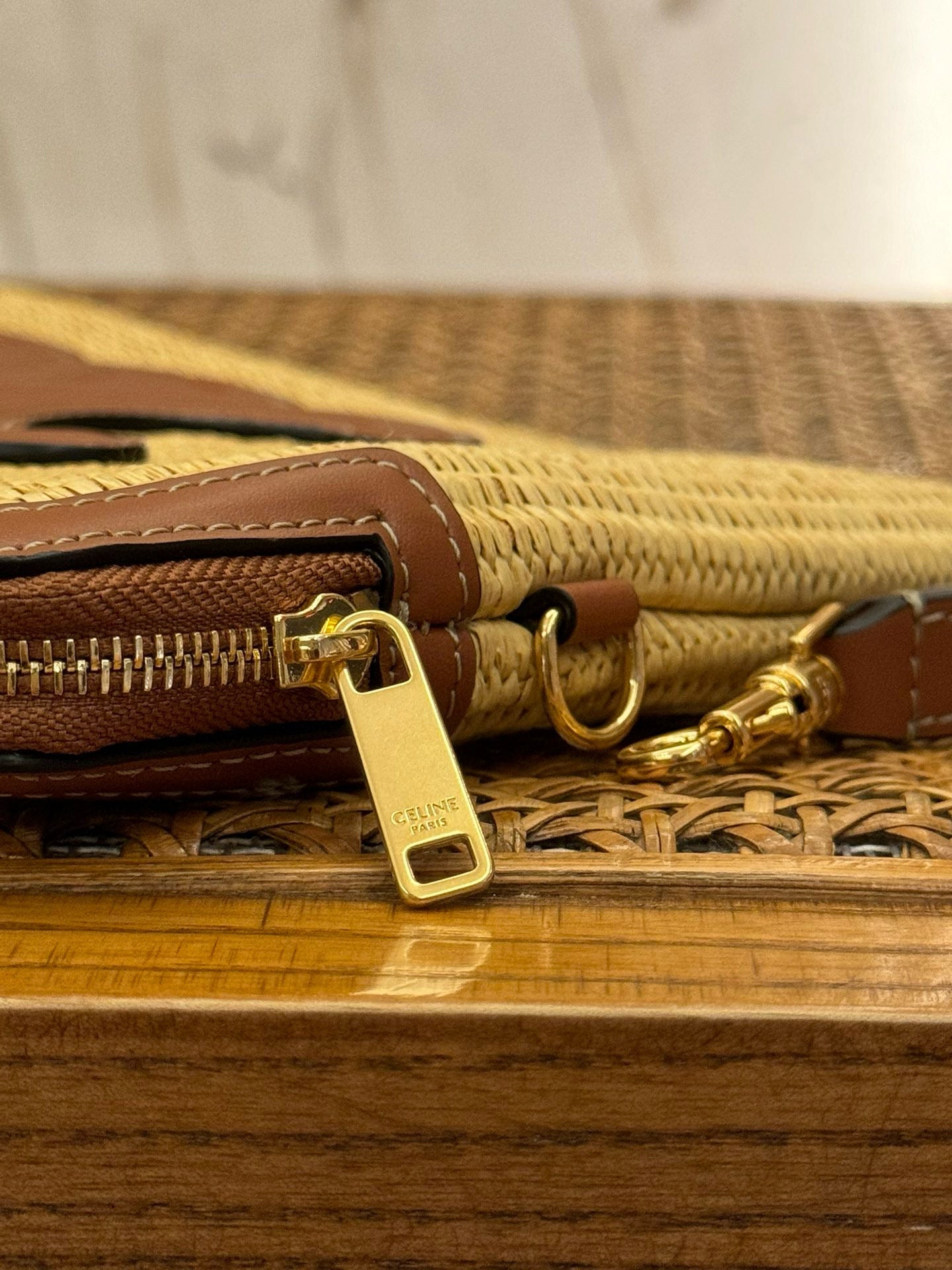 CEL SMALL POUCH WITH STRAP