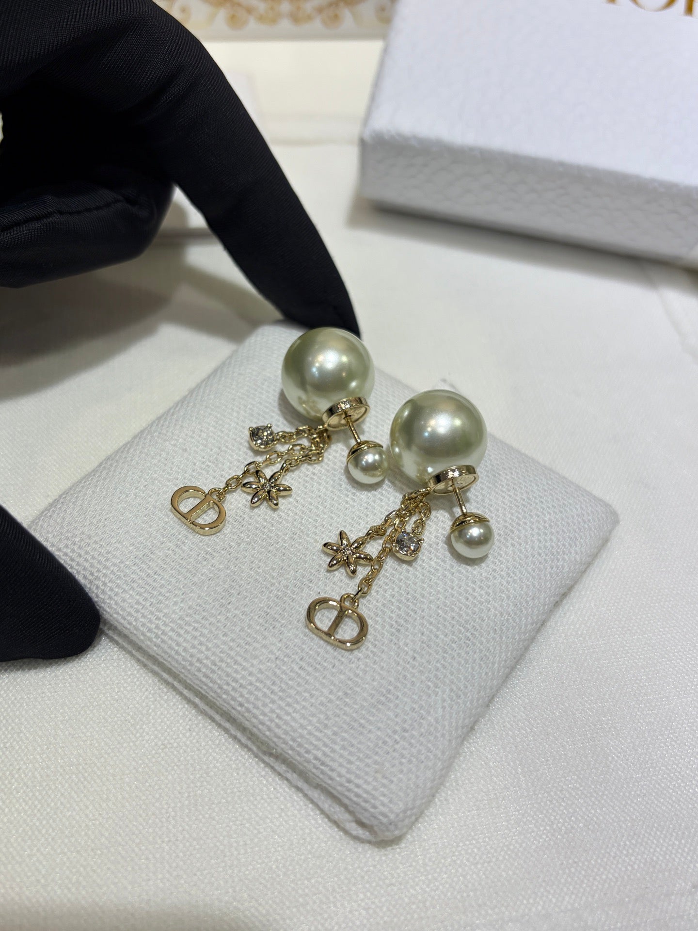 CD EARRINGS